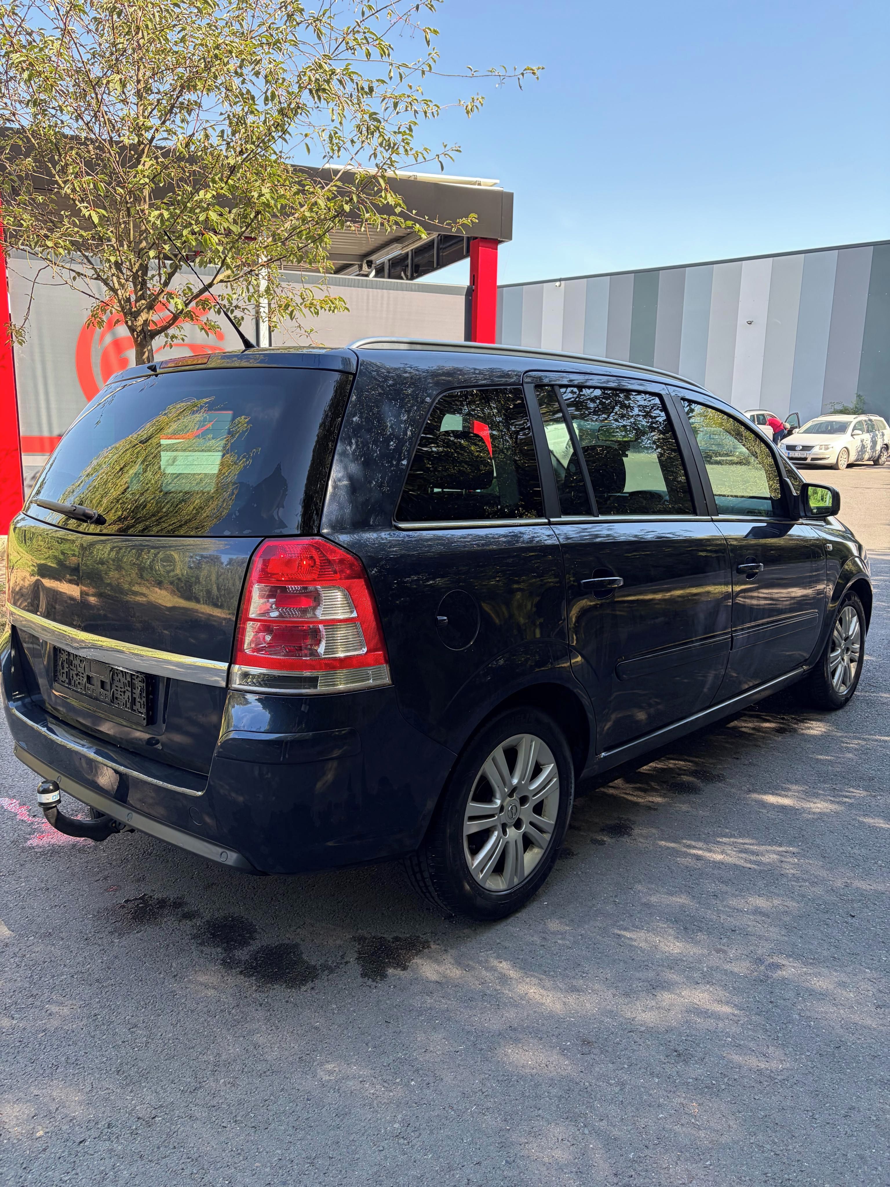Opel Zafira, Opel Zafira B 1.7 CDTi 92 kW - fotka 3
