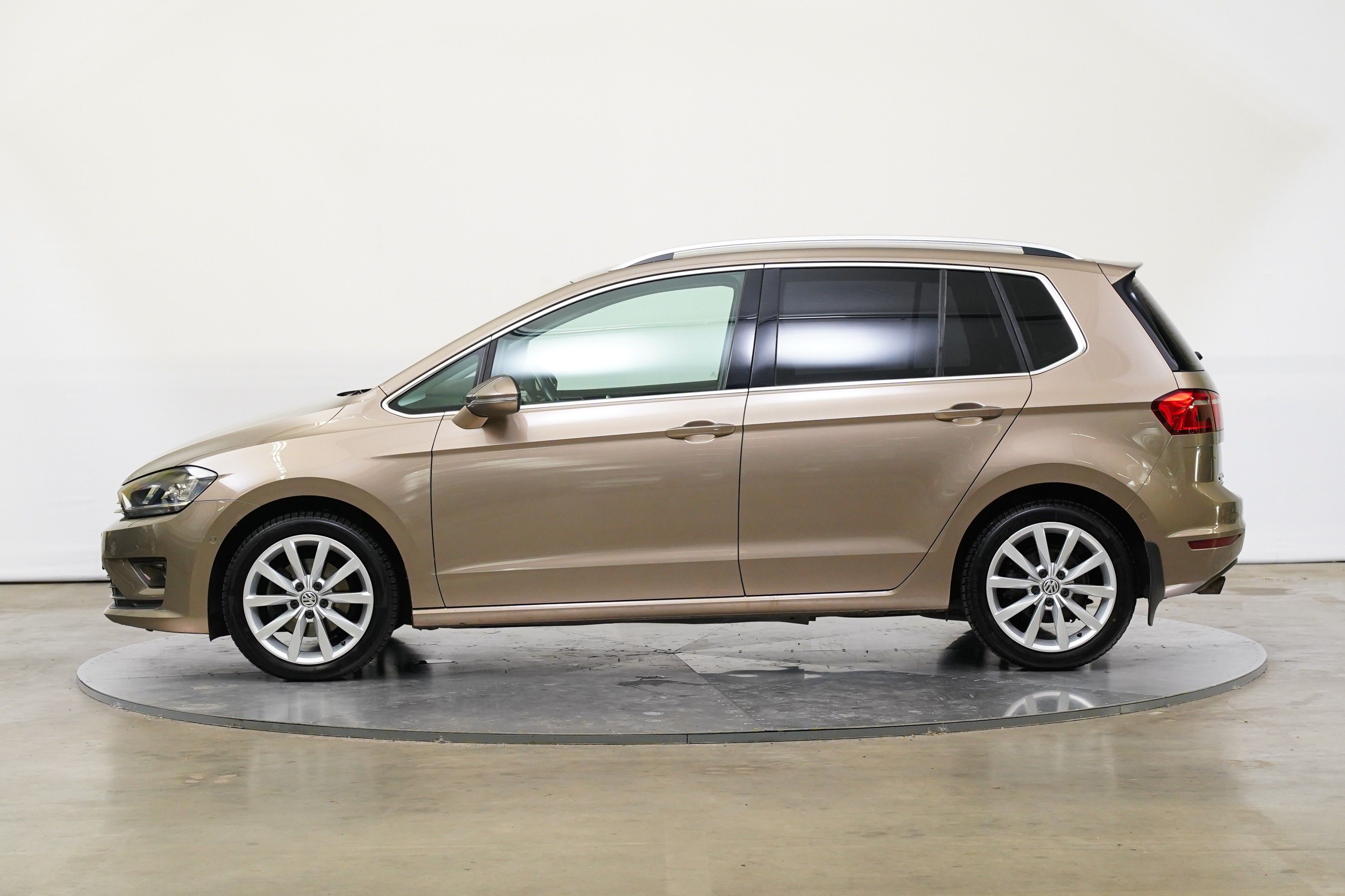 Volkswagen Golf Sportsvan, 1.4 TSI 92 kW Highline - fotka 3