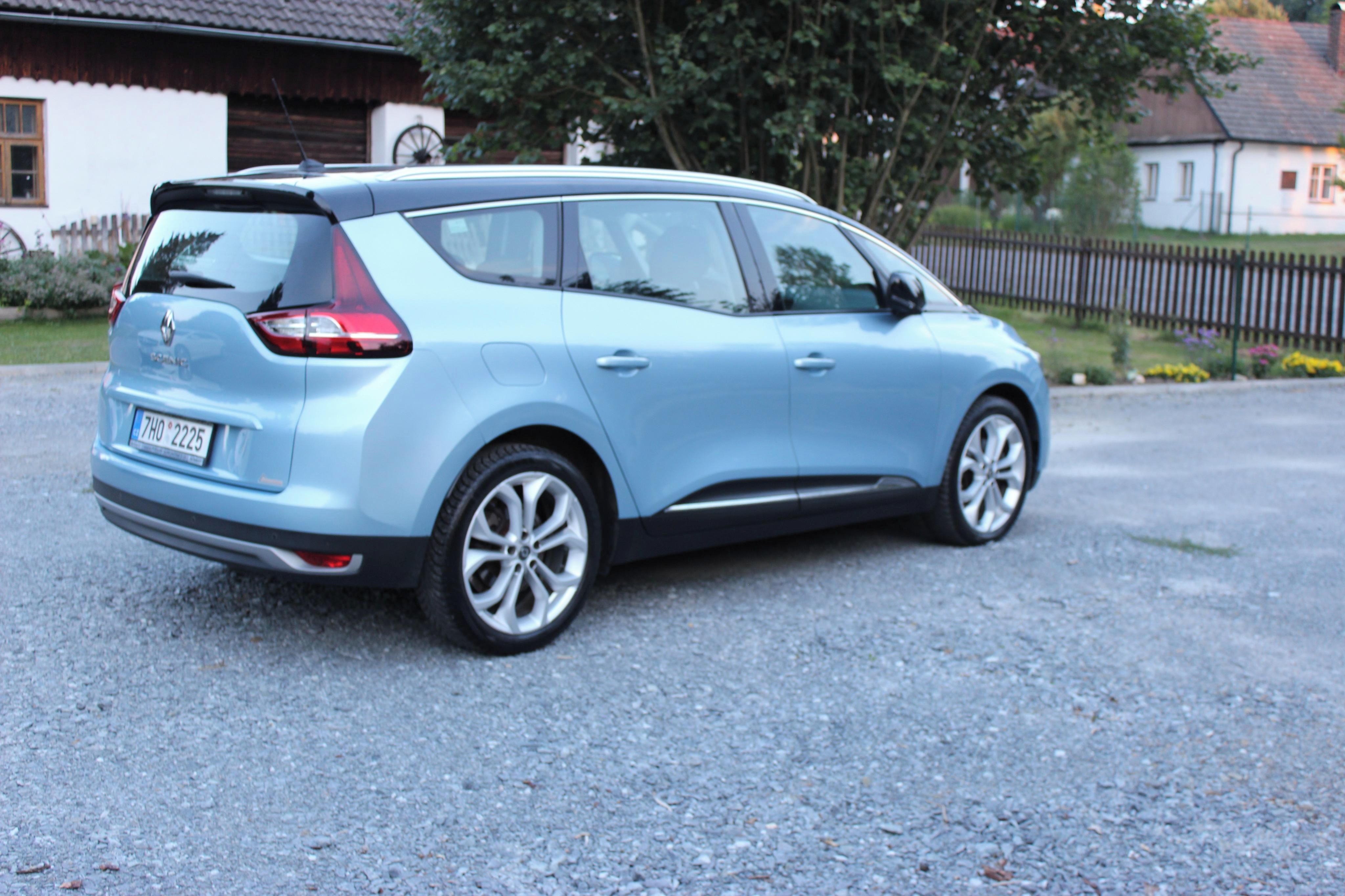 Renault Grand Scénic, 1.2TCe 1.MAJ.NAVI.KOUP.ČR !! - fotka 3