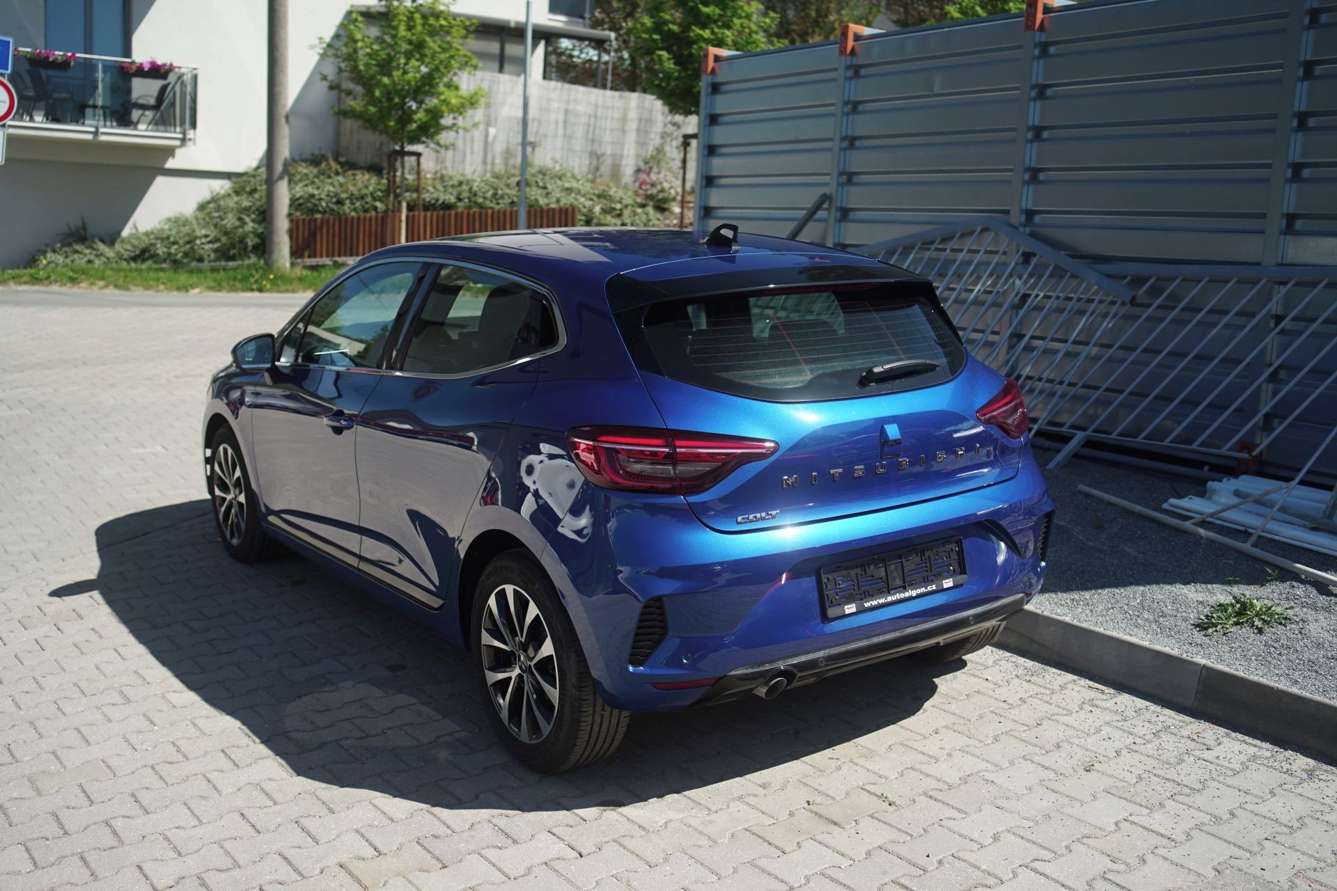 Mitsubishi Colt, Intense 1,0 Turbo 67kW MT6 - fotka 3