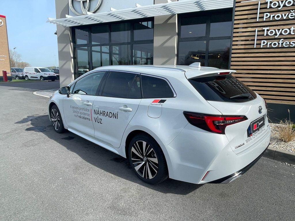 Toyota Corolla, 1.8 Hybrid 140k Style - fotka 4