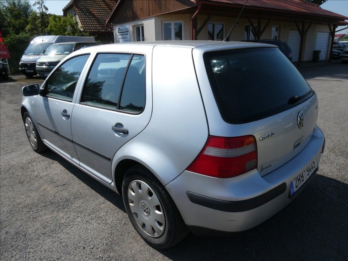 Volkswagen Golf, 1,9 TDi 74kW EDITION - fotka 6