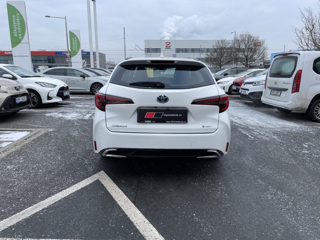 Toyota Corolla, 1.8 Hybrid Comfort Tech - fotka 4