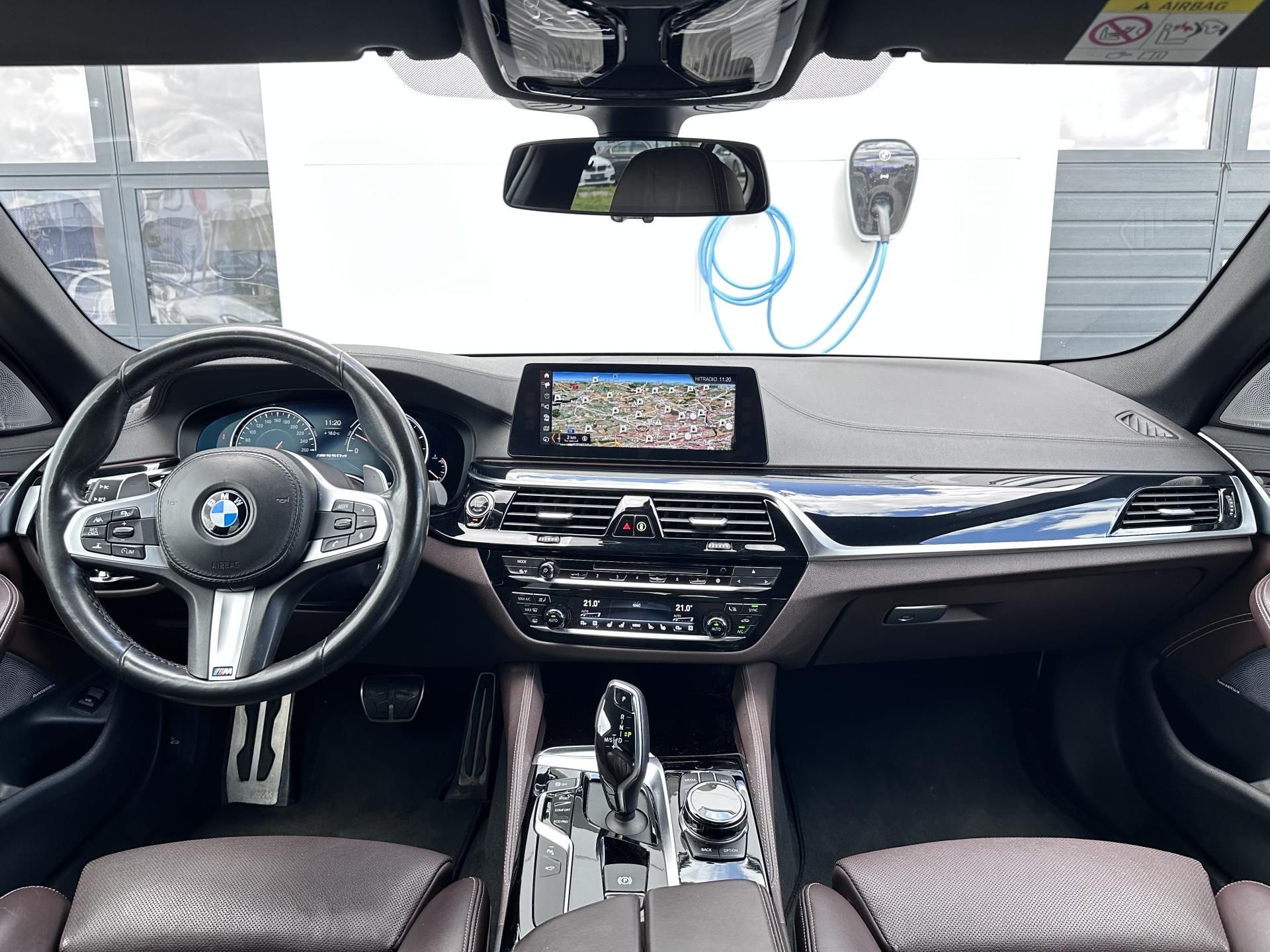 BMW Řada 5, M550d xDrive - fotka 6