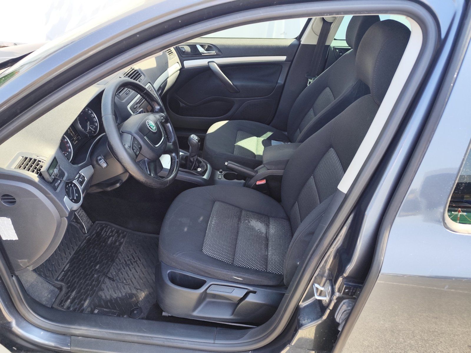 Škoda Octavia, OCT.COM SCOUT DPF 4X4 2,0TDI - fotka 6