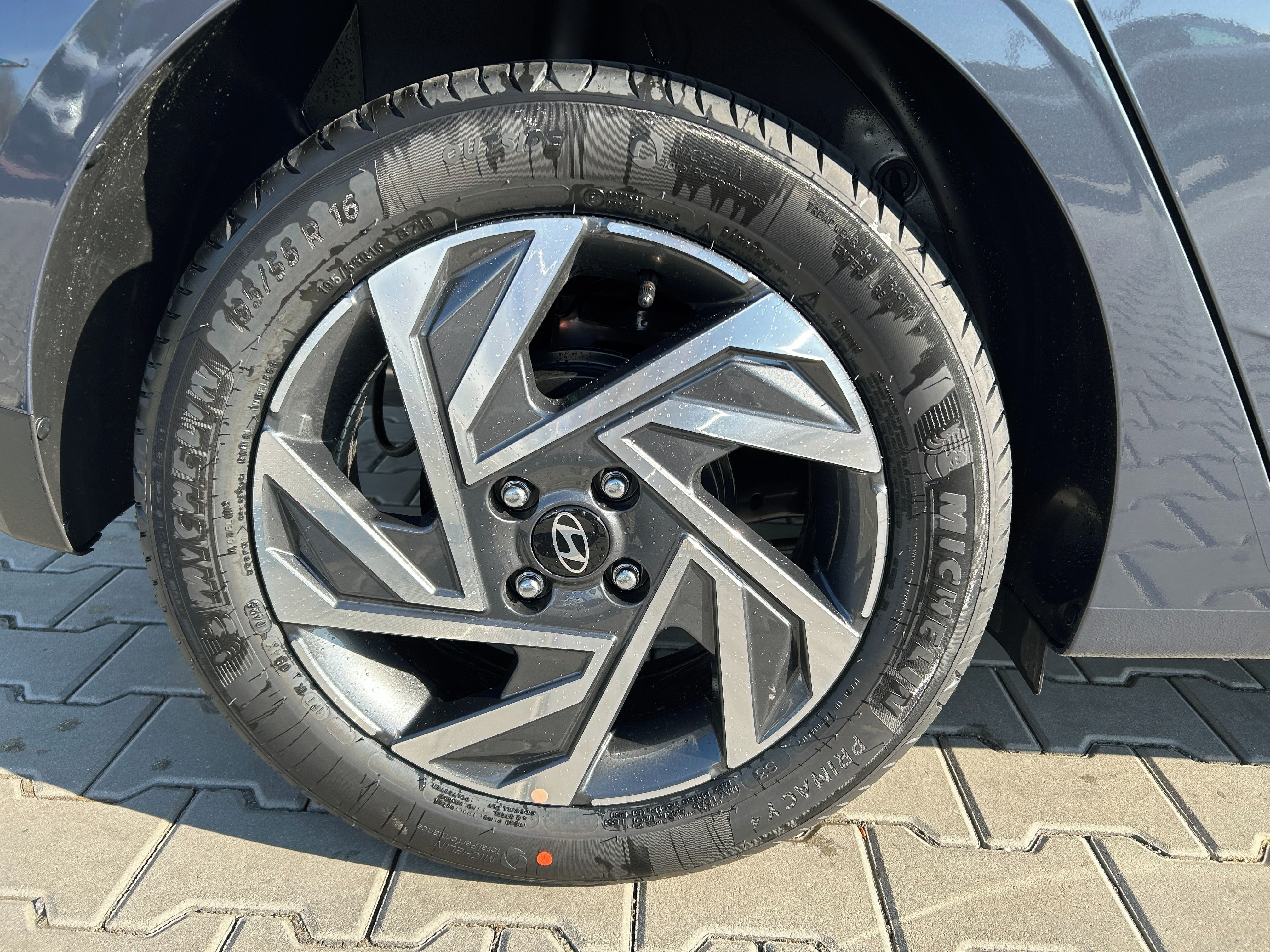 Hyundai i20, 26 1,0 T-GDI DCT GO! WINTER - fotka 4