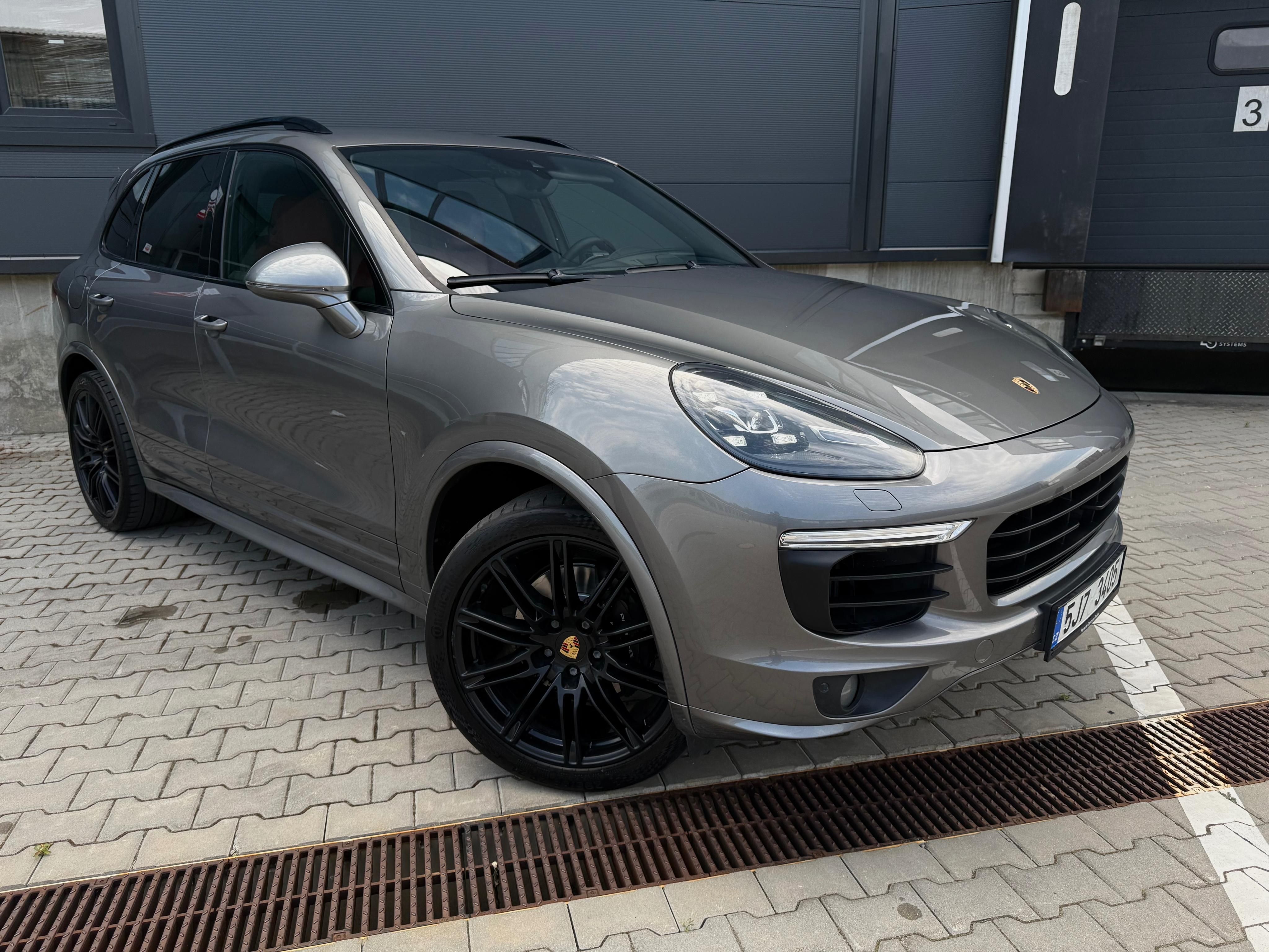 Porsche Cayenne, S 4.2 TDI V8 - fotka 2