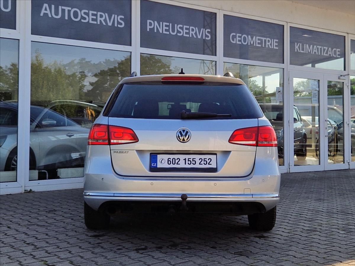 Volkswagen Passat, 1,4 TSI DSG NOSIČ TAŽNÉ VÝHŘEV - fotka 4