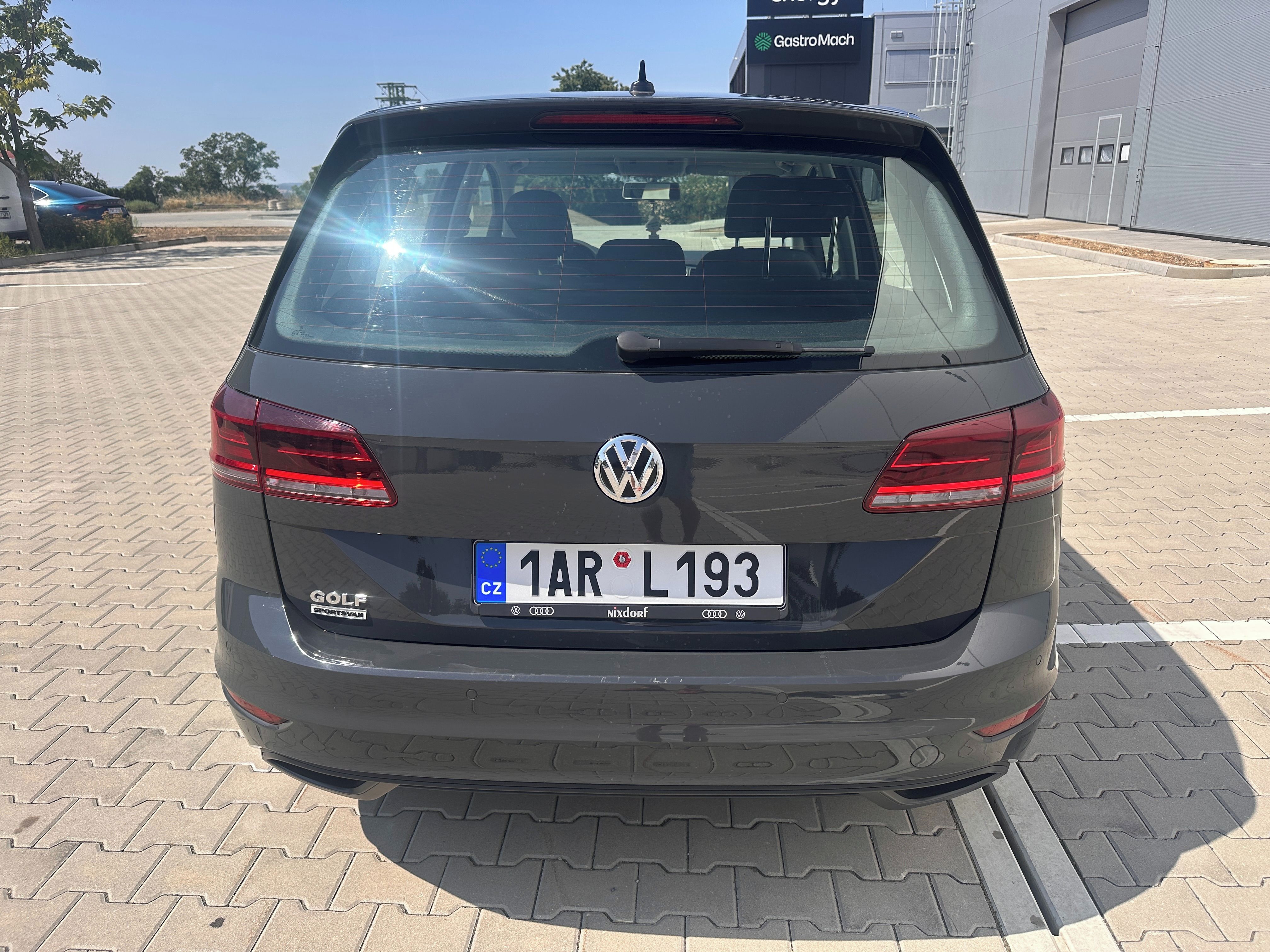 Volkswagen Golf Sportsvan, 1,9 TDi 85kw, serv., po 1.maj. - fotka 6