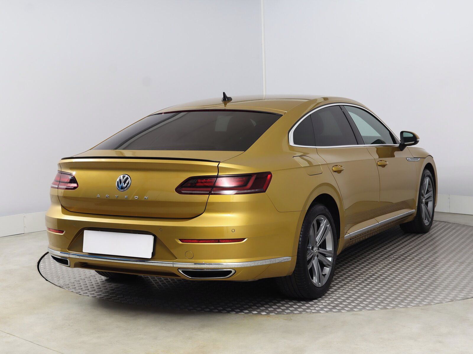 Volkswagen Arteon, 2.0 TSI, R-line, Automat, ČR - fotka 5
