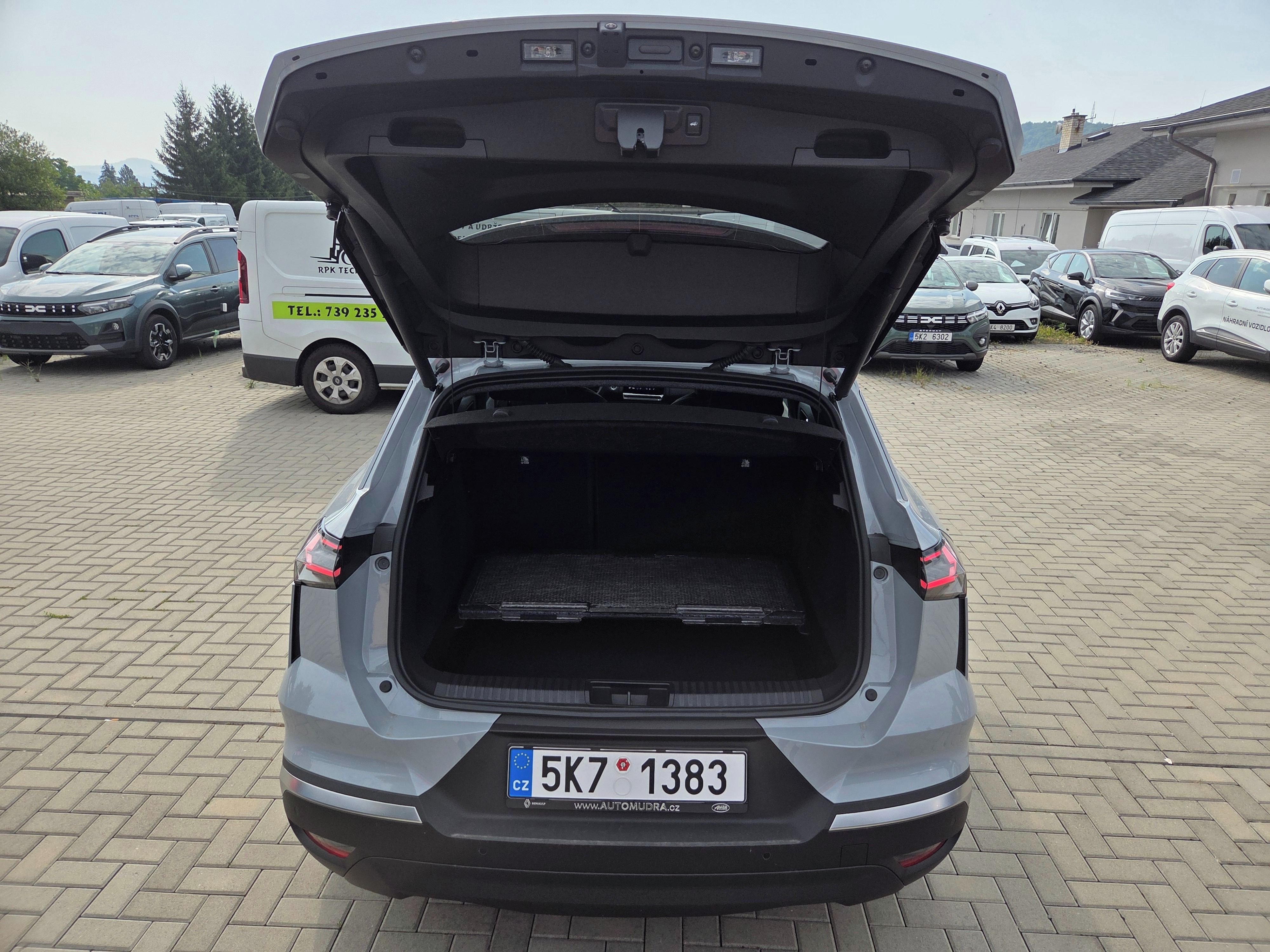 Renault Symbioz, techno mild hybrid 140 EDC - fotka 6