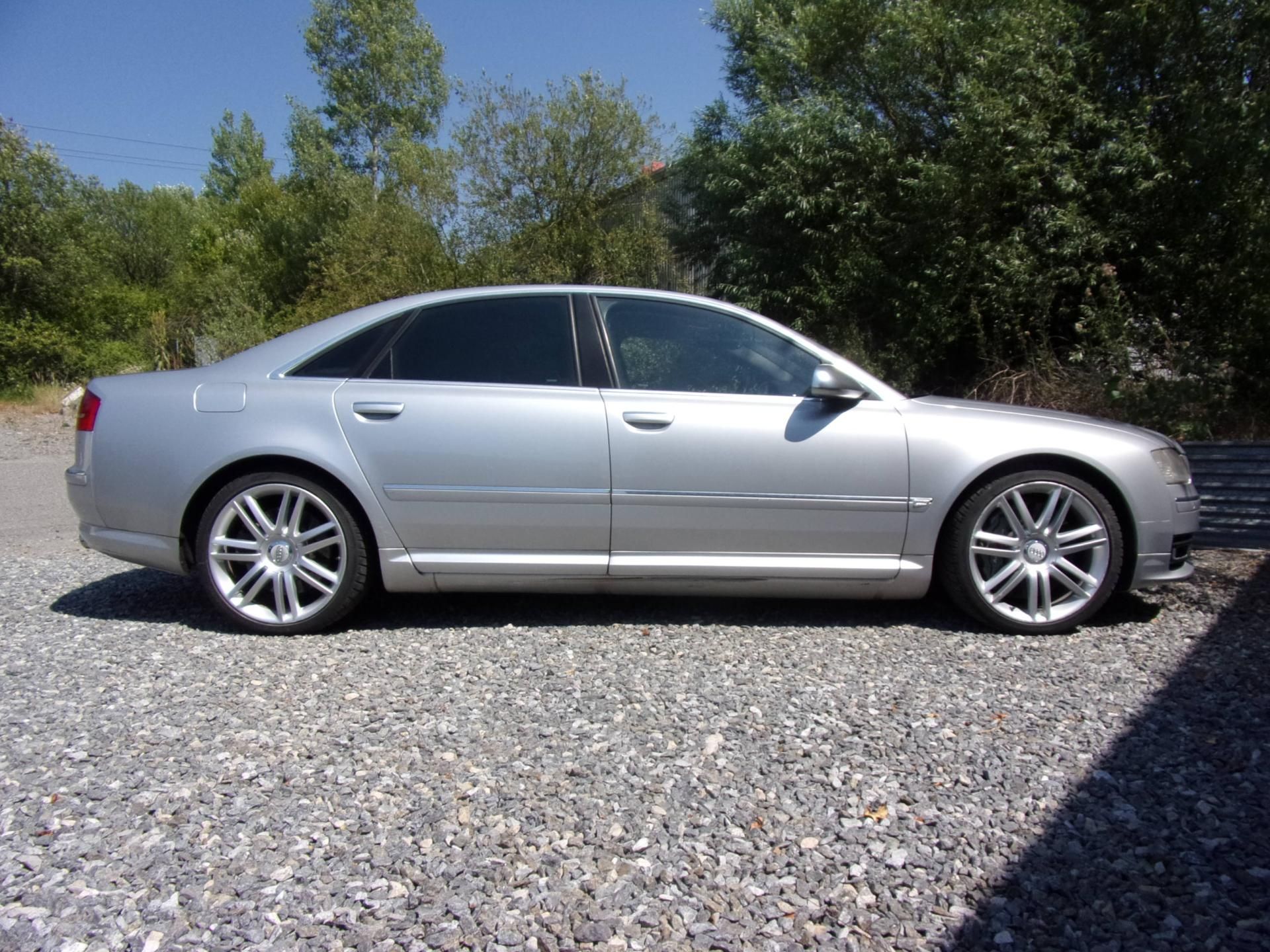 Audi S8, 5.2V10 331kW CERAMIC  212000KM - fotka 4