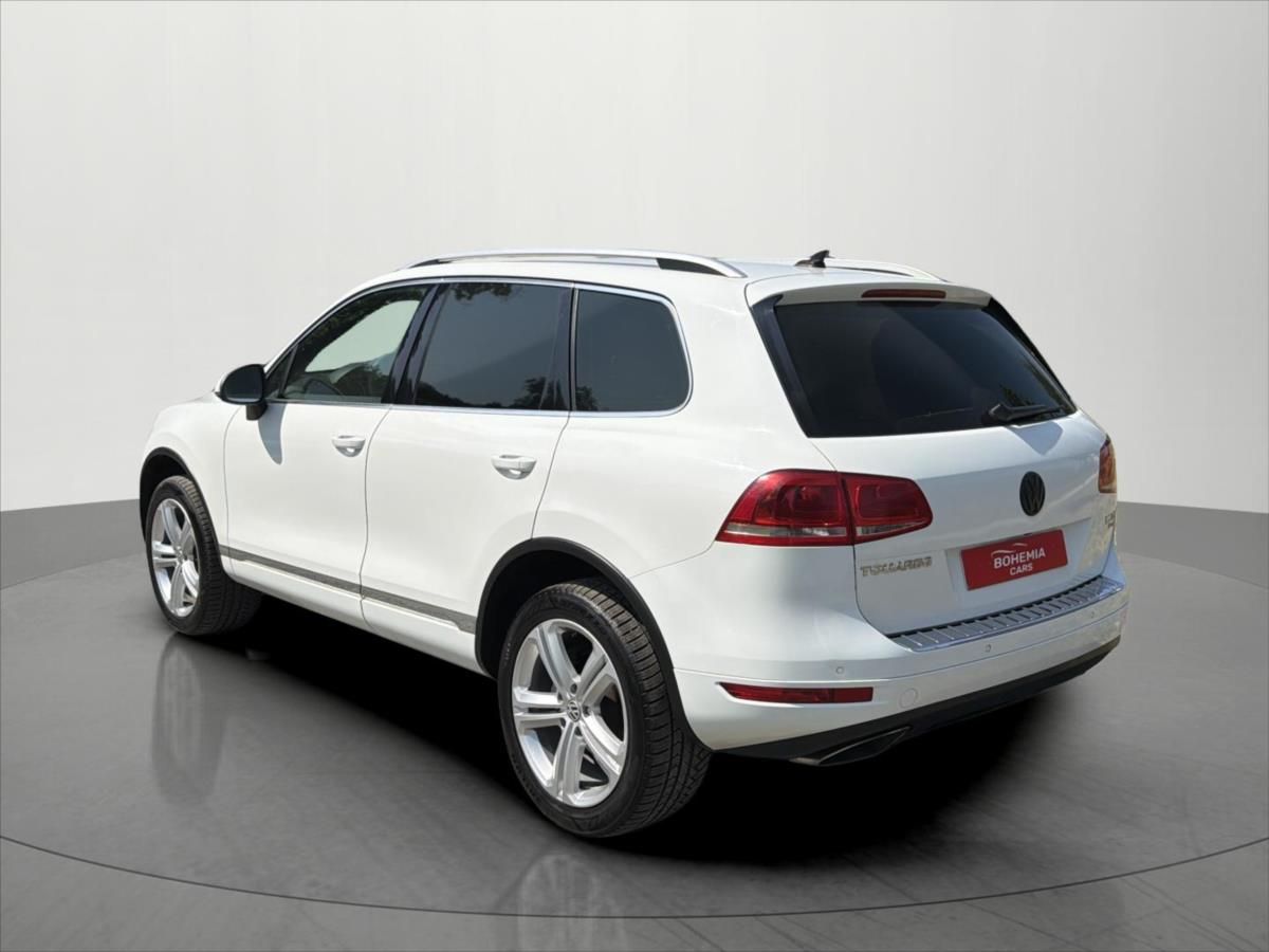 Volkswagen Touareg, 3,0 TDi 180 Kw Highline tažné - fotka 5