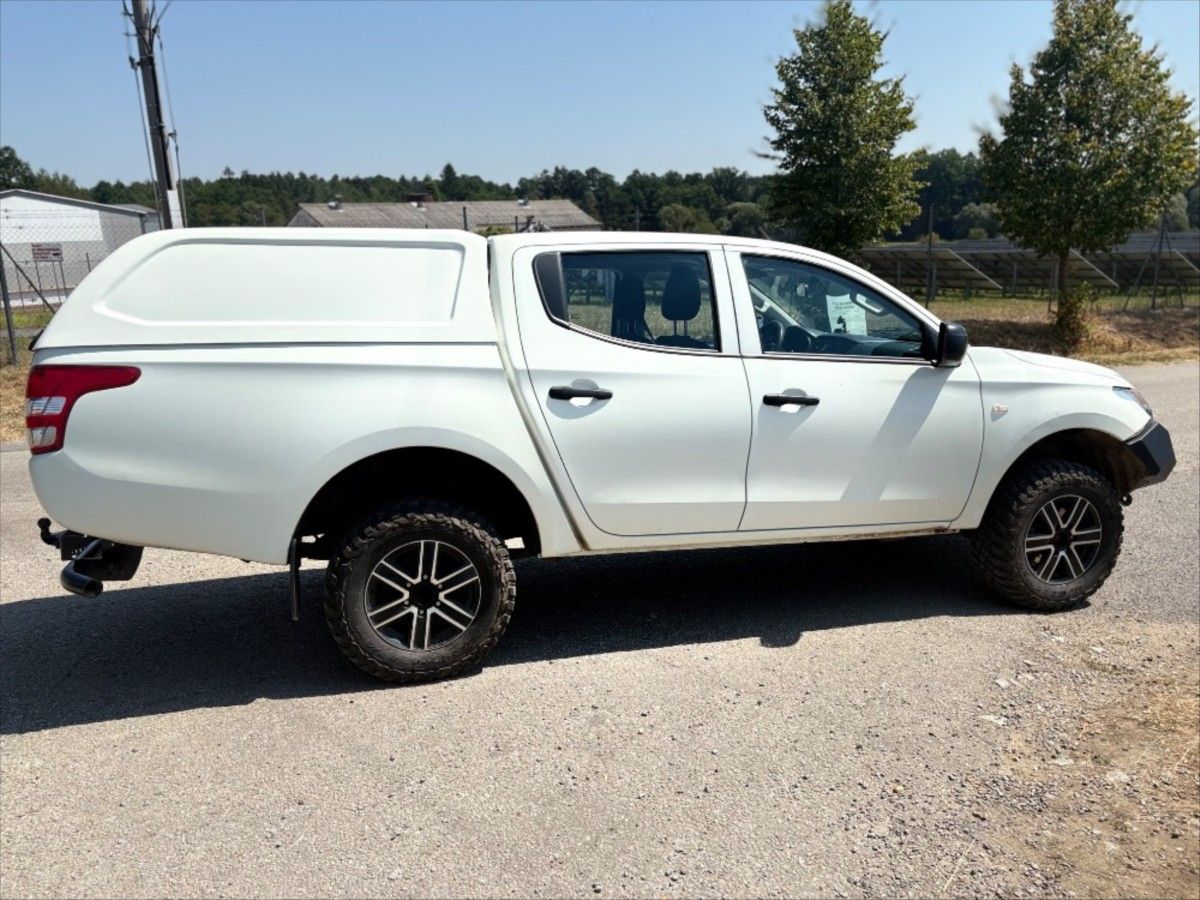 Mitsubishi L200, 2,4 DI-D HARDTOP 4X4 DPH - fotka 6