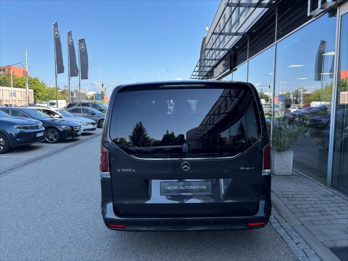 Mercedes-Benz Třídy V, 2,0 300 d / Exclusive / L / 4M - fotka 3