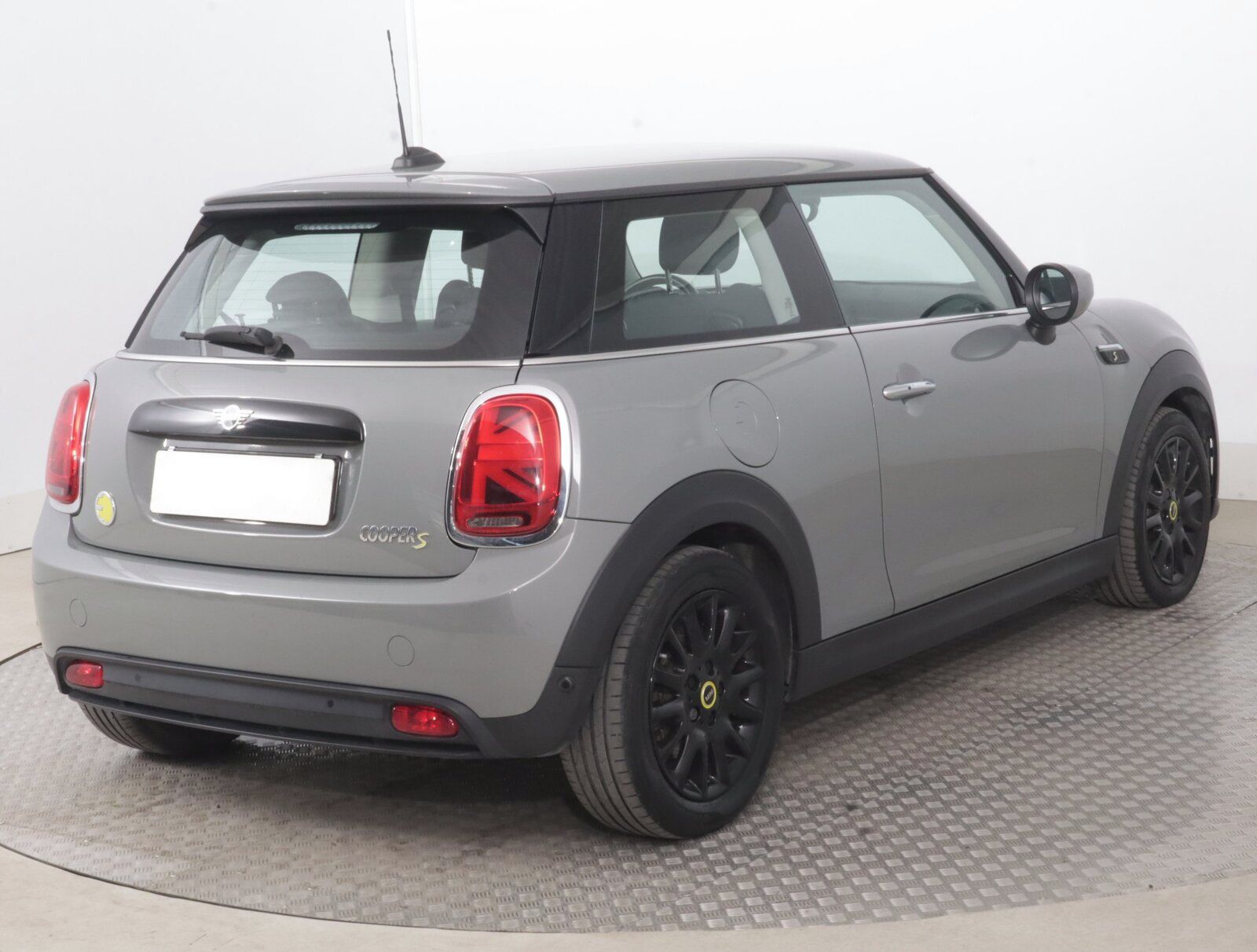 Mini, Cooper SE 32 kWh, SoH 97% - fotka 5