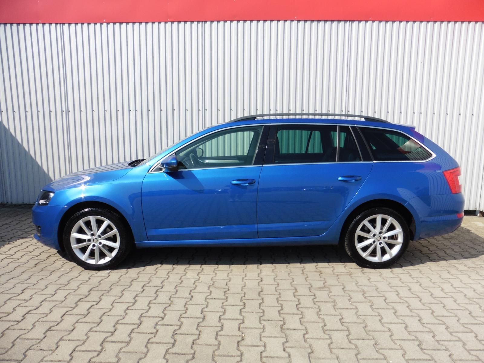 Škoda Octavia, III Combi 2.0 TDi Style Navi - fotka 5