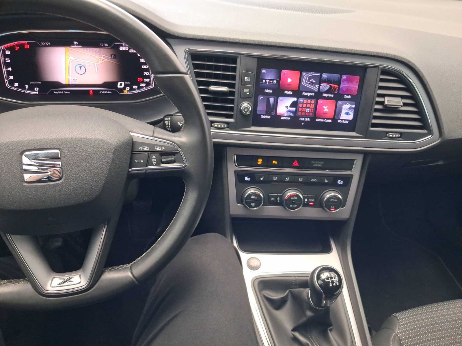 Seat Leon, 1.5 TSI, Xcellence, ČR,1.maj - fotka 3