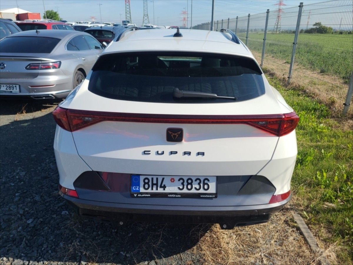 Cupra Formentor, 1,5 TSi 110kW MT - fotka 5