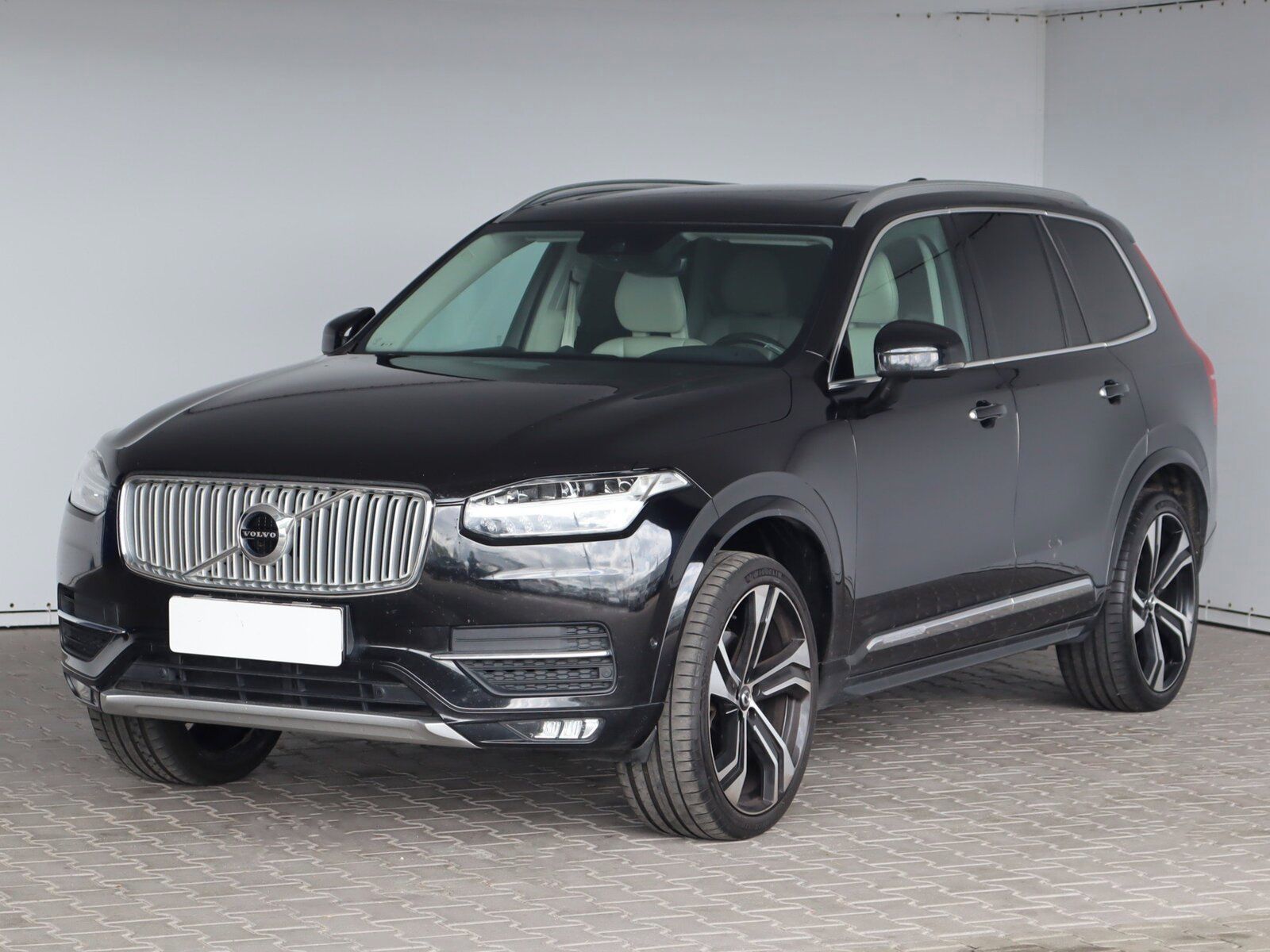 Volvo XC90, D4, Automat - fotka 2
