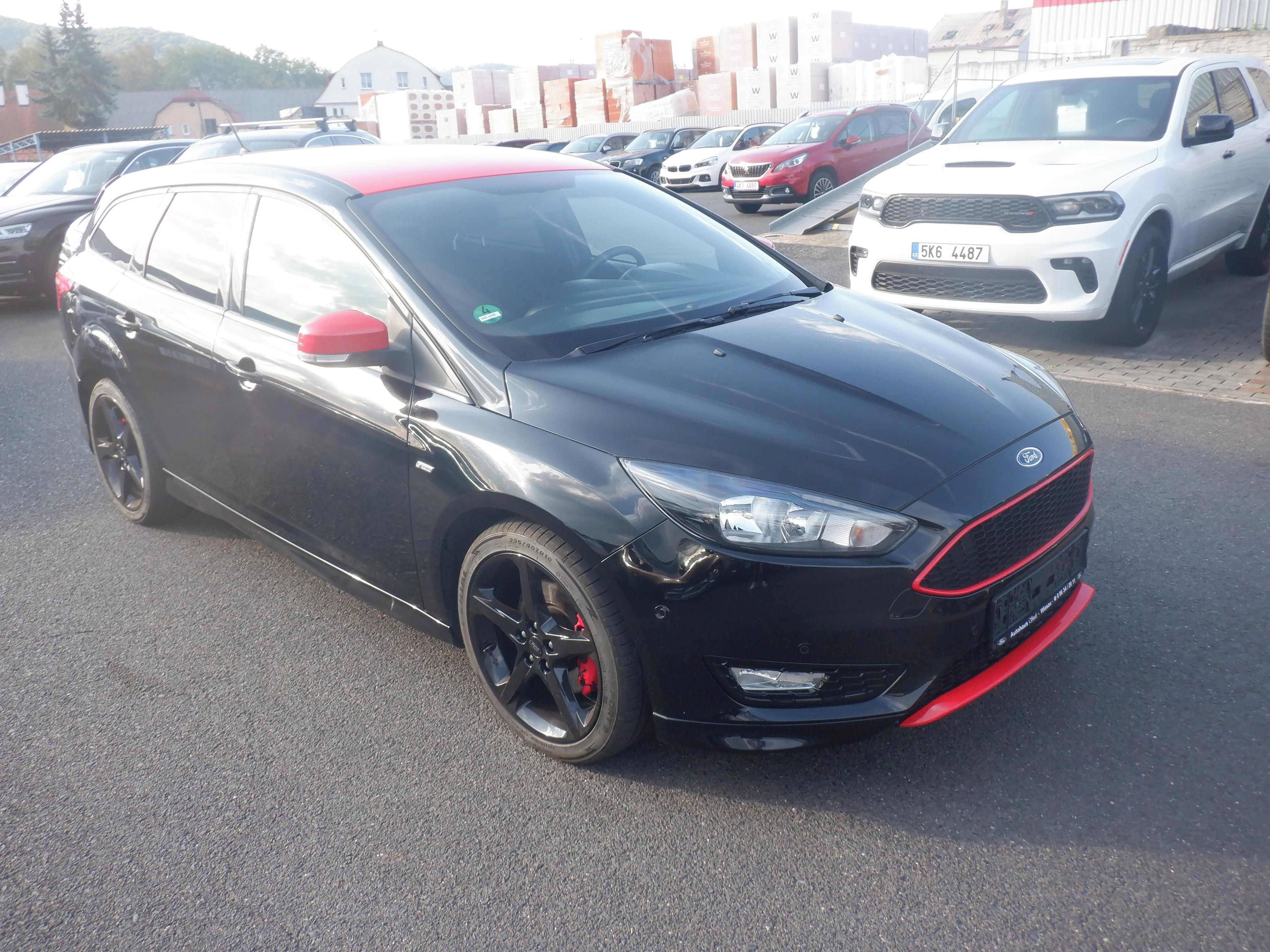 Ford Focus, 1.5 EcoBoost ST line - fotka 3