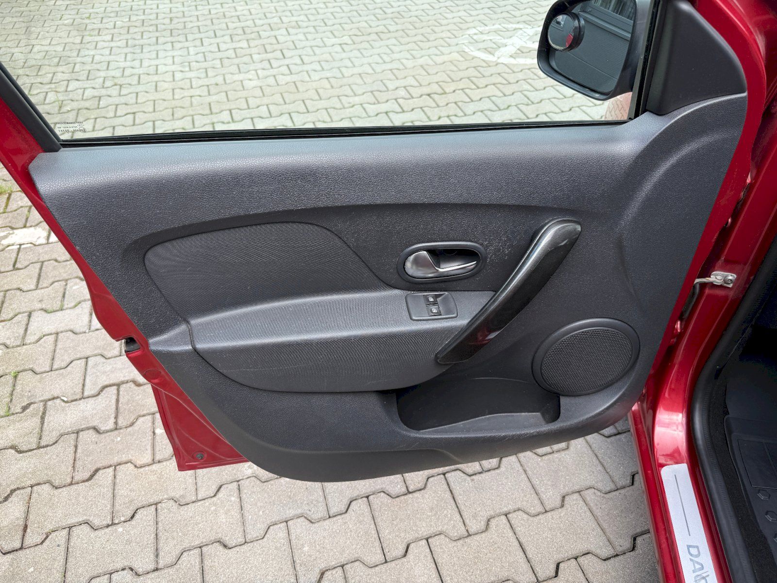 Dacia Logan, 1.2 16V 54kW/73PS 1. majitel - fotka 6