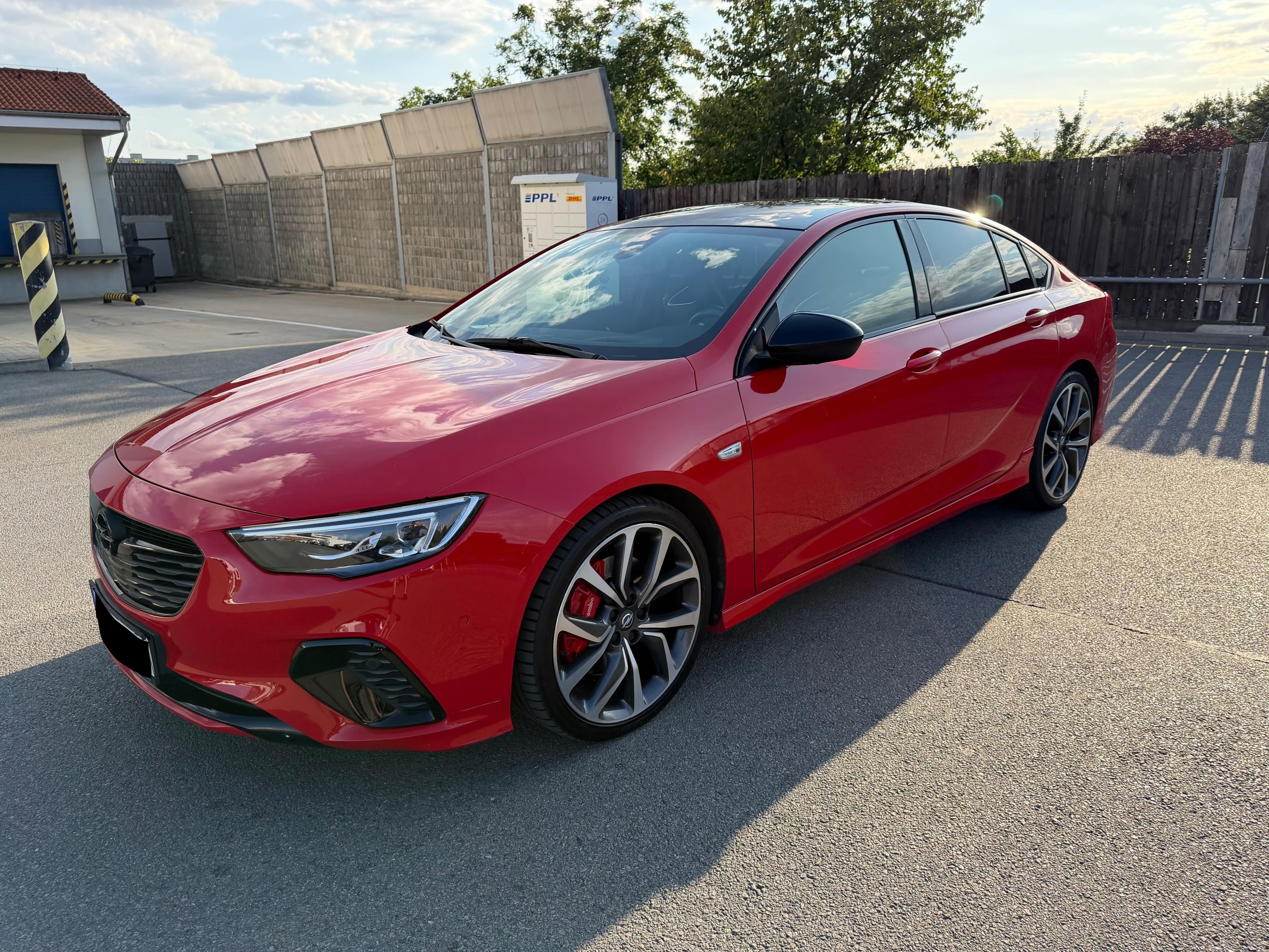 Opel Insignia, GSi 2.0BiTurbo 154kW 4x4,1.maj - fotka 2