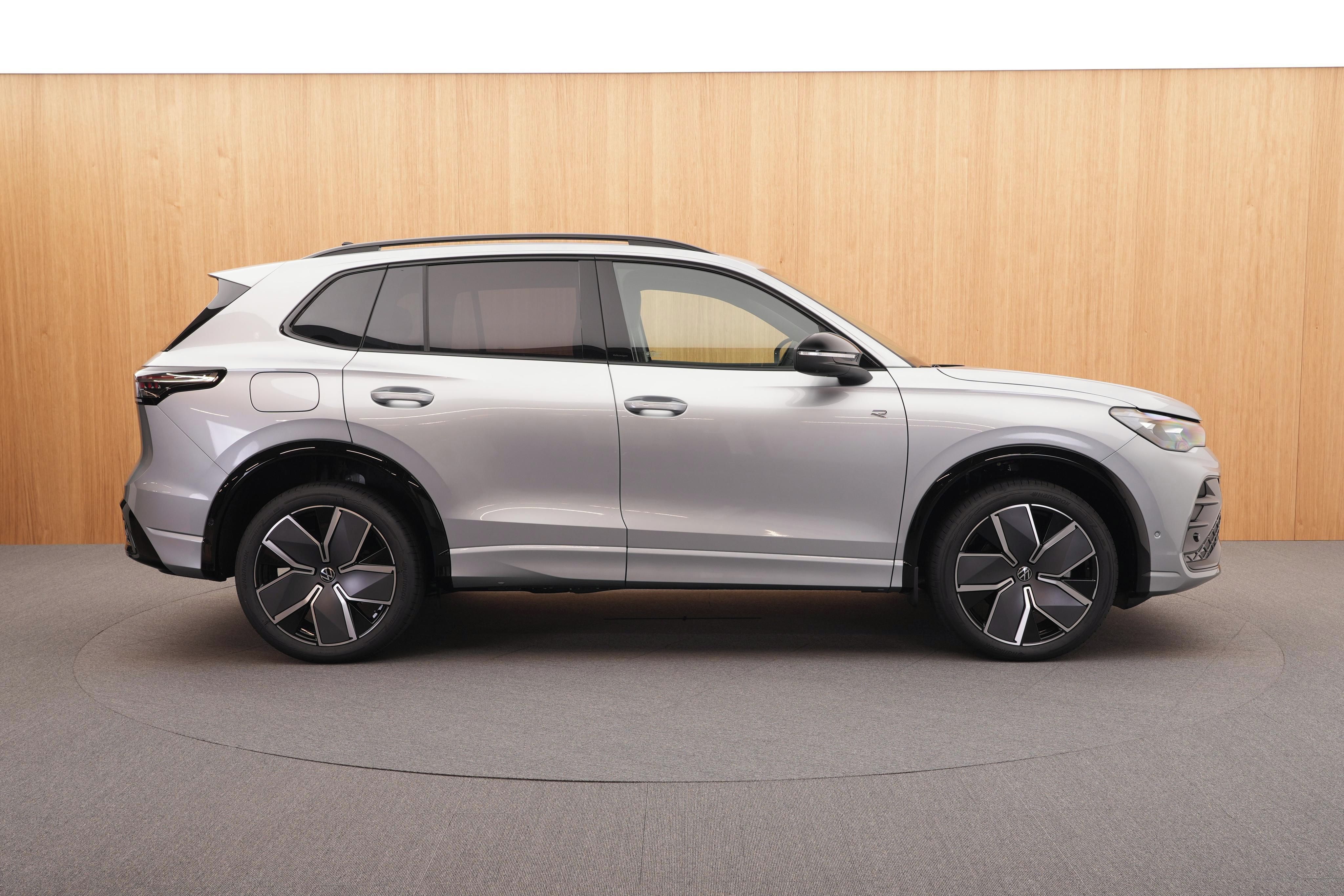 Volkswagen Tiguan, R-Line Edition 2.0 TDI 4x4 DSG - fotka 5