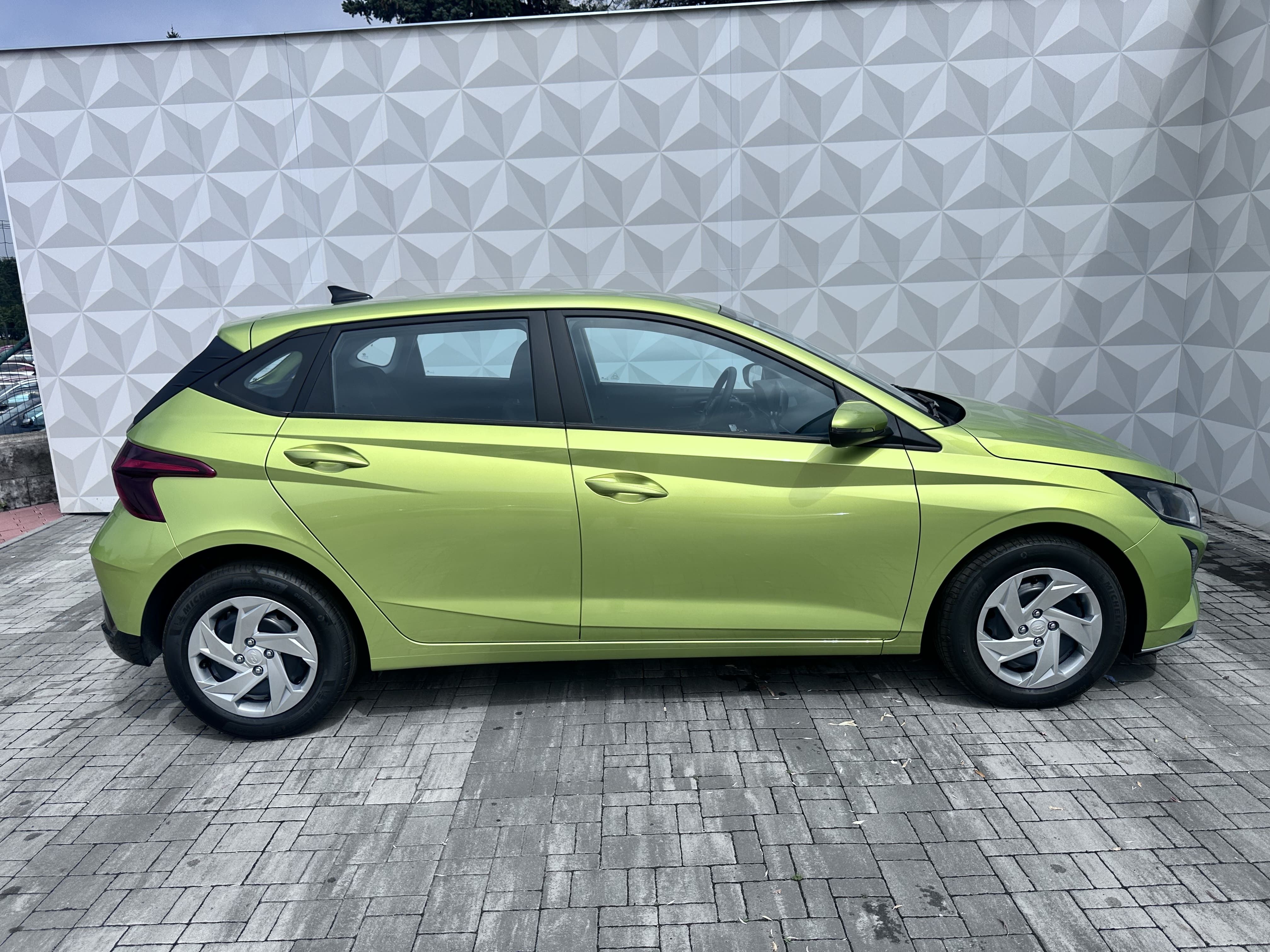 Hyundai i20, 26 1.0 TGD-i COMFORT - fotka 4