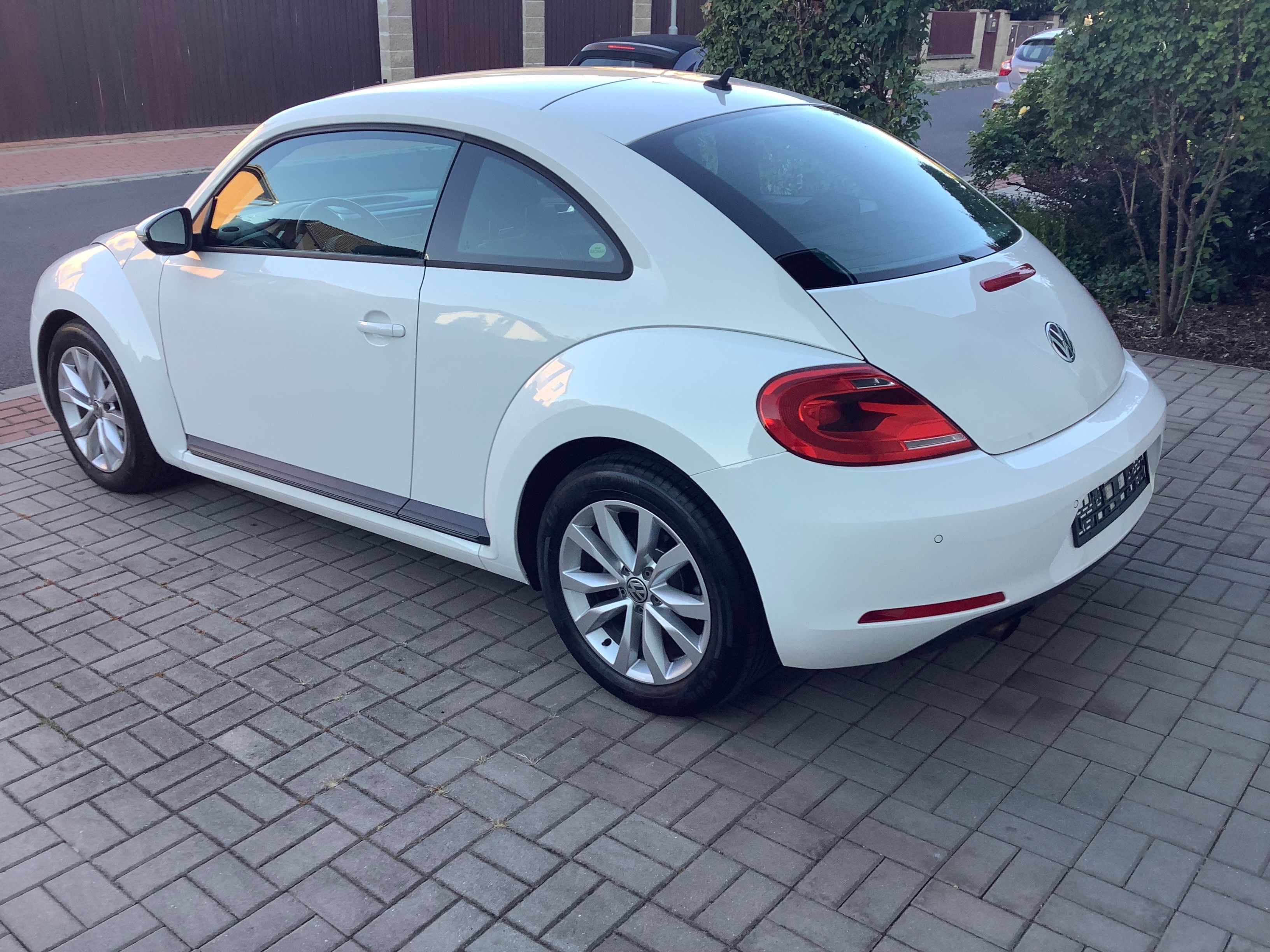 Volkswagen Beetle, VW Beetle 1.2TSi/77kW Design - fotka 6