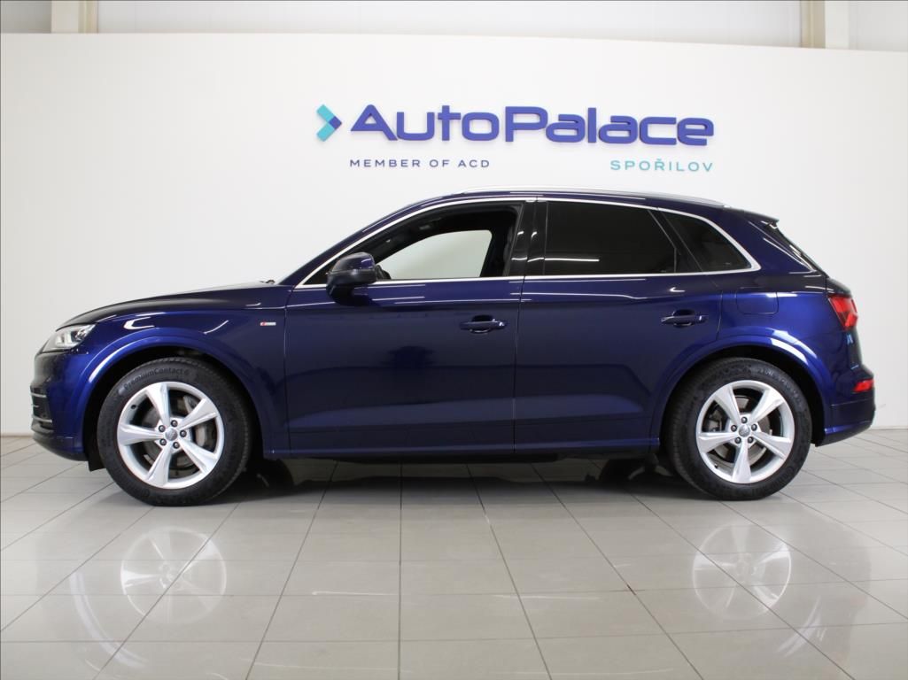 Audi Q5, 2,0 eTFSi 270kW S-Line Vzduch - fotka 5