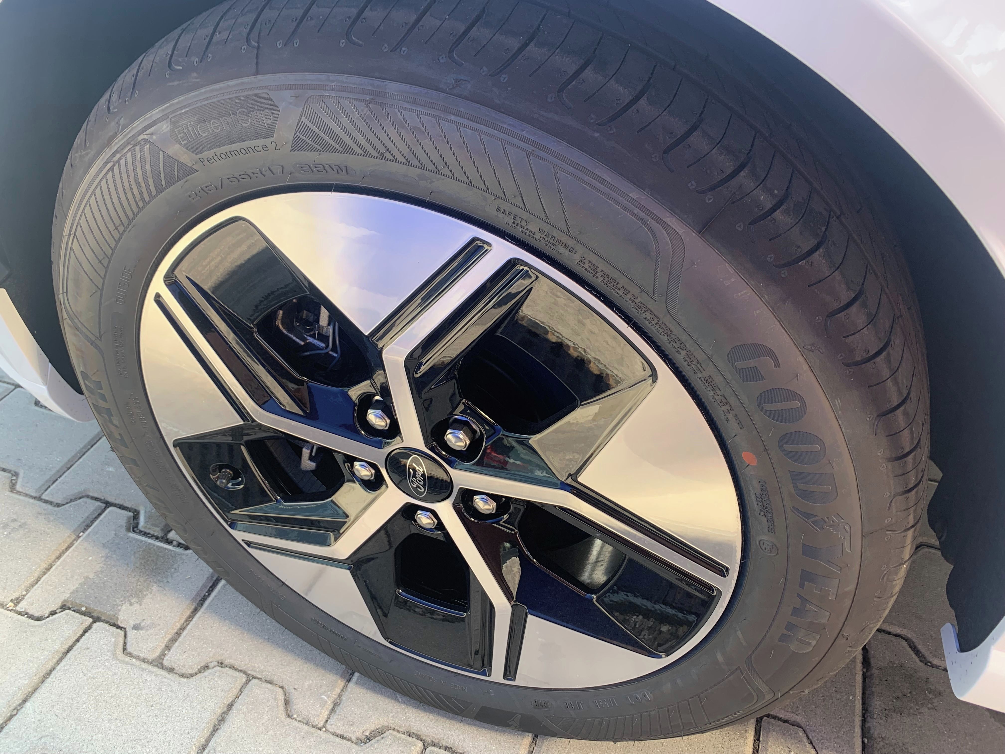 Ford Puma, SELECT 46,8 kWh 123 kW - fotka 4