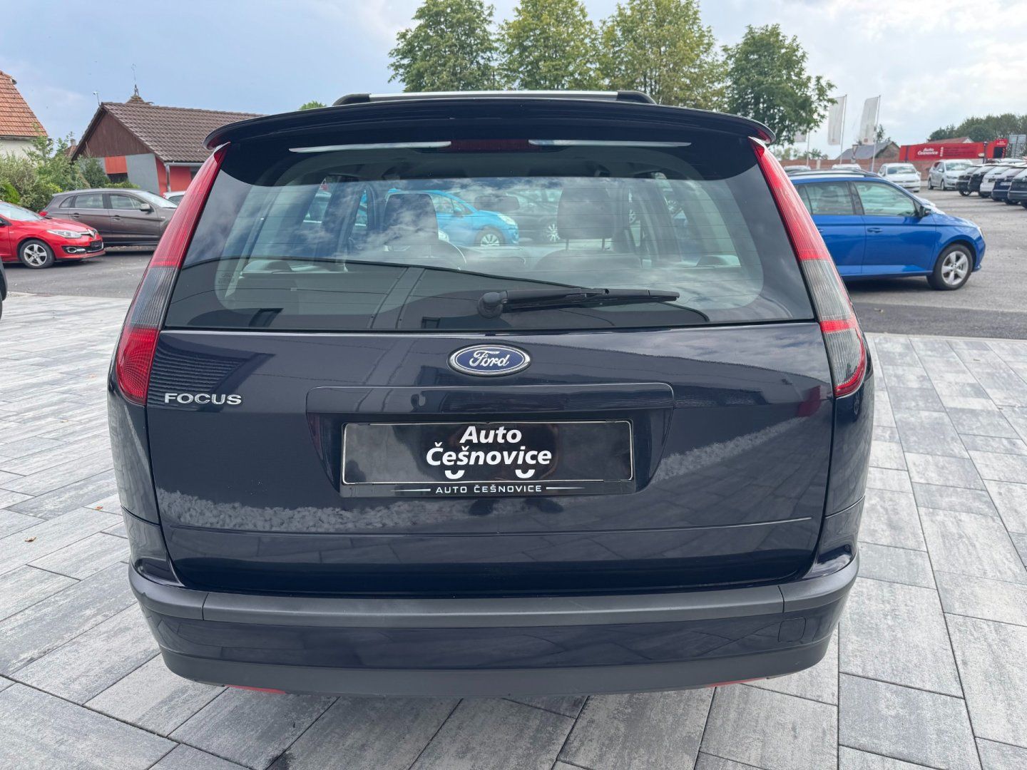 Ford Focus, Ghia 2.0i 107kW - fotka 6