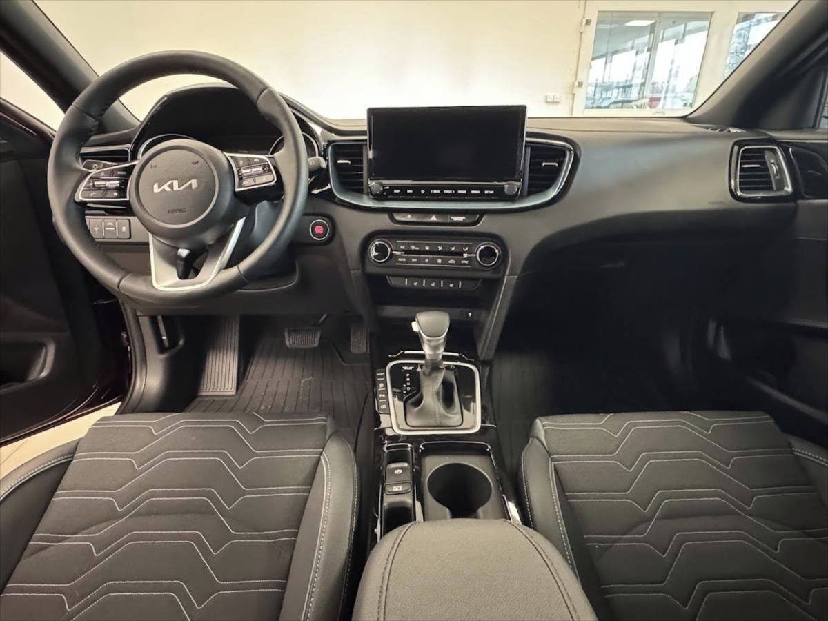 Kia XCee´d, Steel Edition,skladový vůz - fotka 5