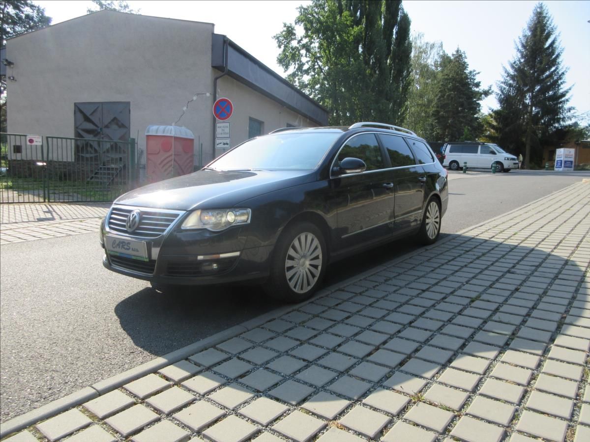 Volkswagen Passat, 2,0 FSi 110Kw, 4x4, Kůže, xeno - fotka 5
