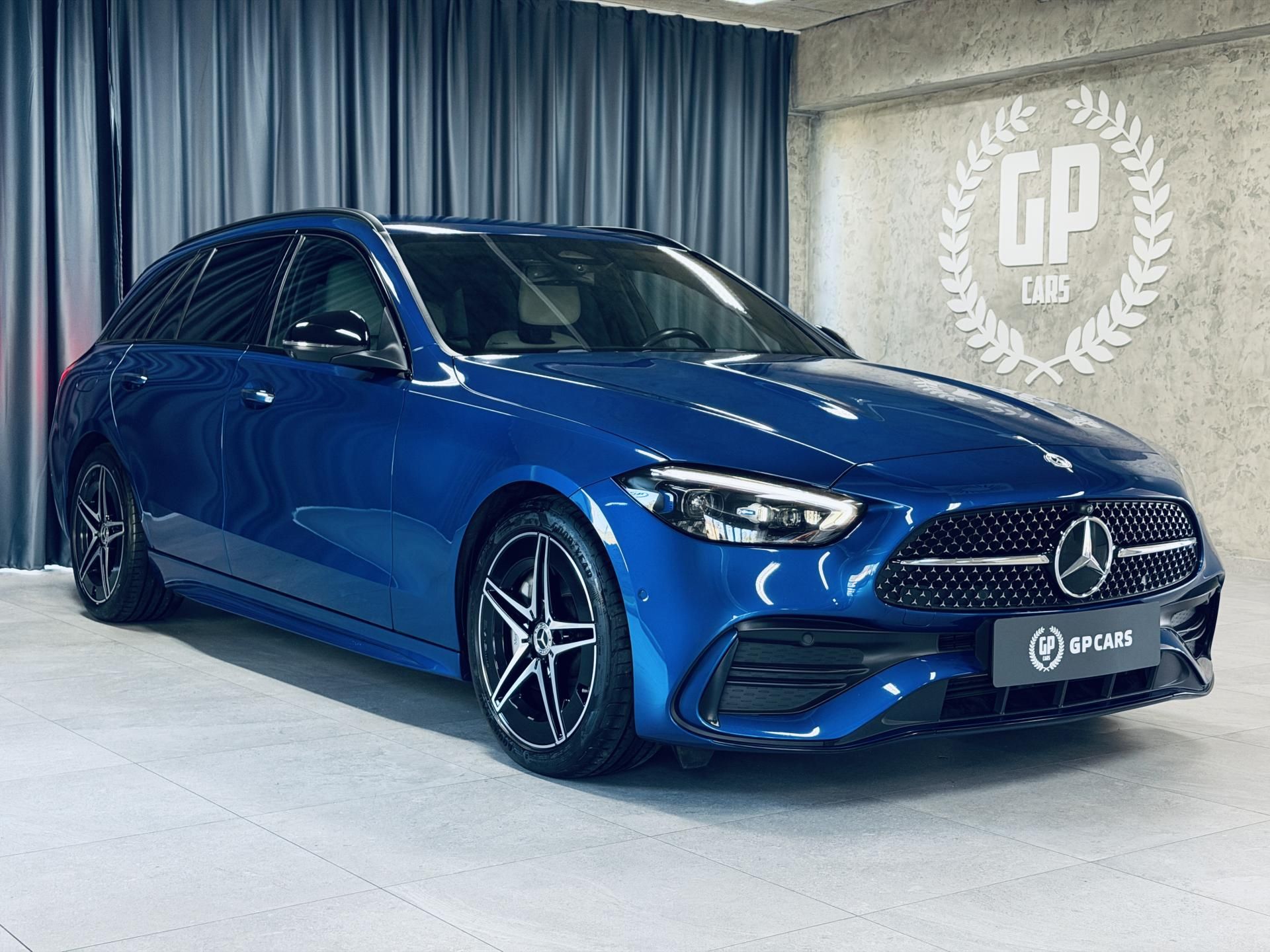 Mercedes-Benz Třídy C, 200*AMG*ZÁRUKA*TAŽNÉ*NAPPA