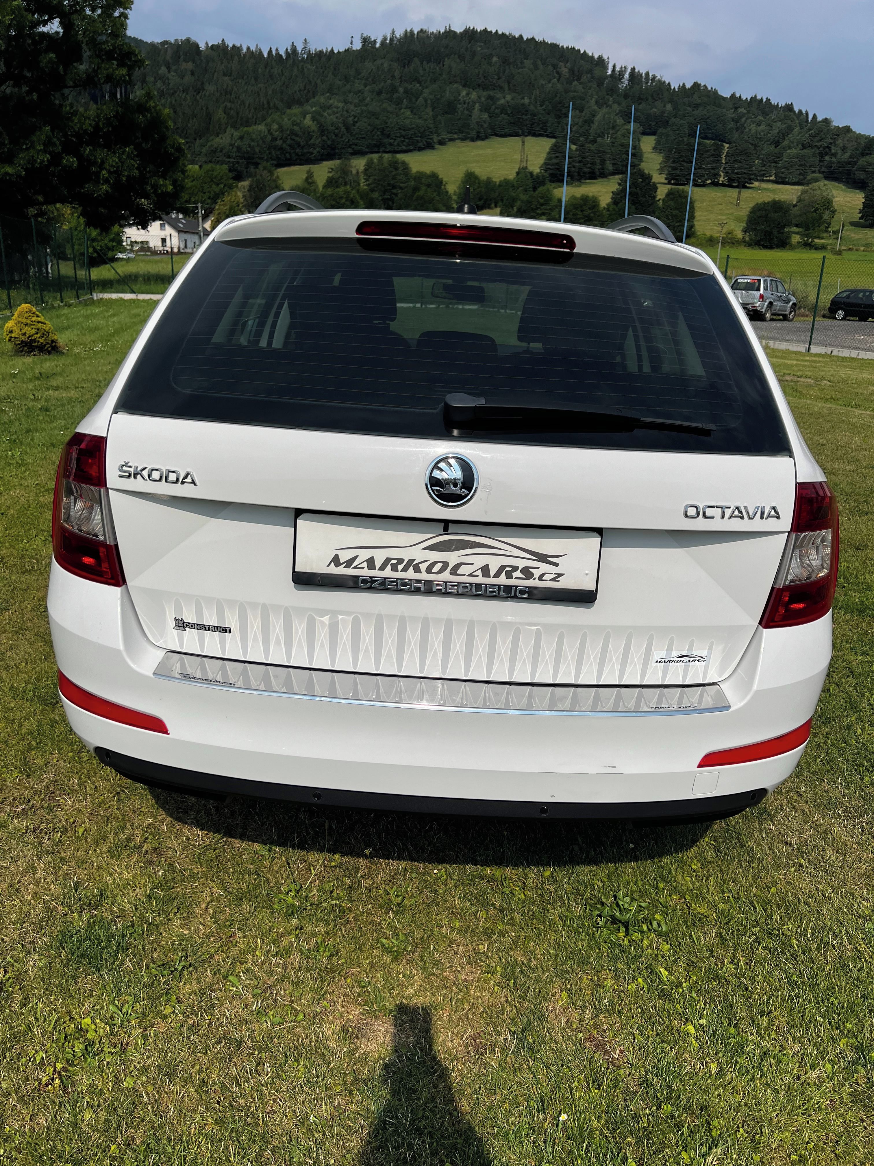 Škoda Octavia, kombi 1.6TDi ELEGANCE - fotka 6