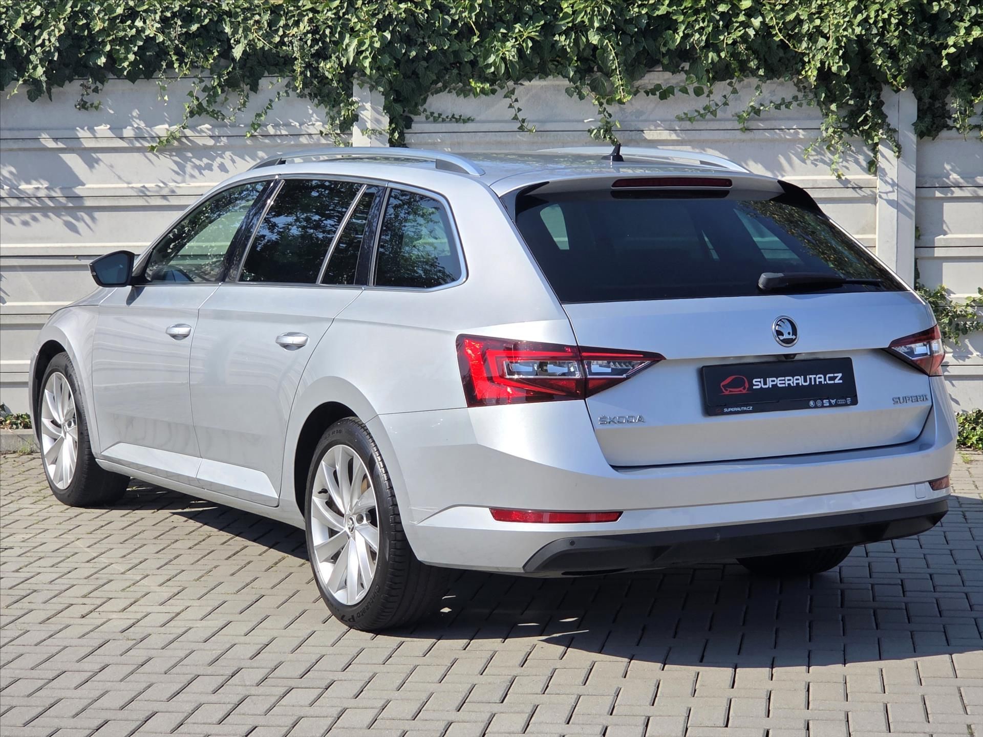 Škoda Superb, 2,0 TDi DSG Style Plus DPH ČR - fotka 4