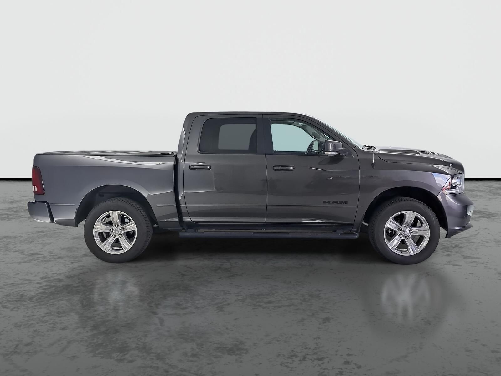 RAM 1500, 5.7 V8 Hemi - fotka 6