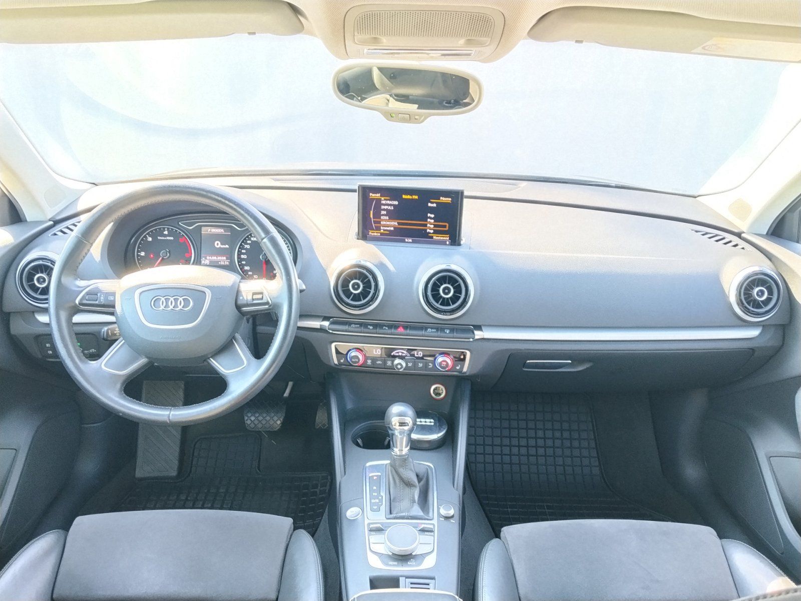 Audi A3, 1.6 TDI 77Kw DSG - fotka 5