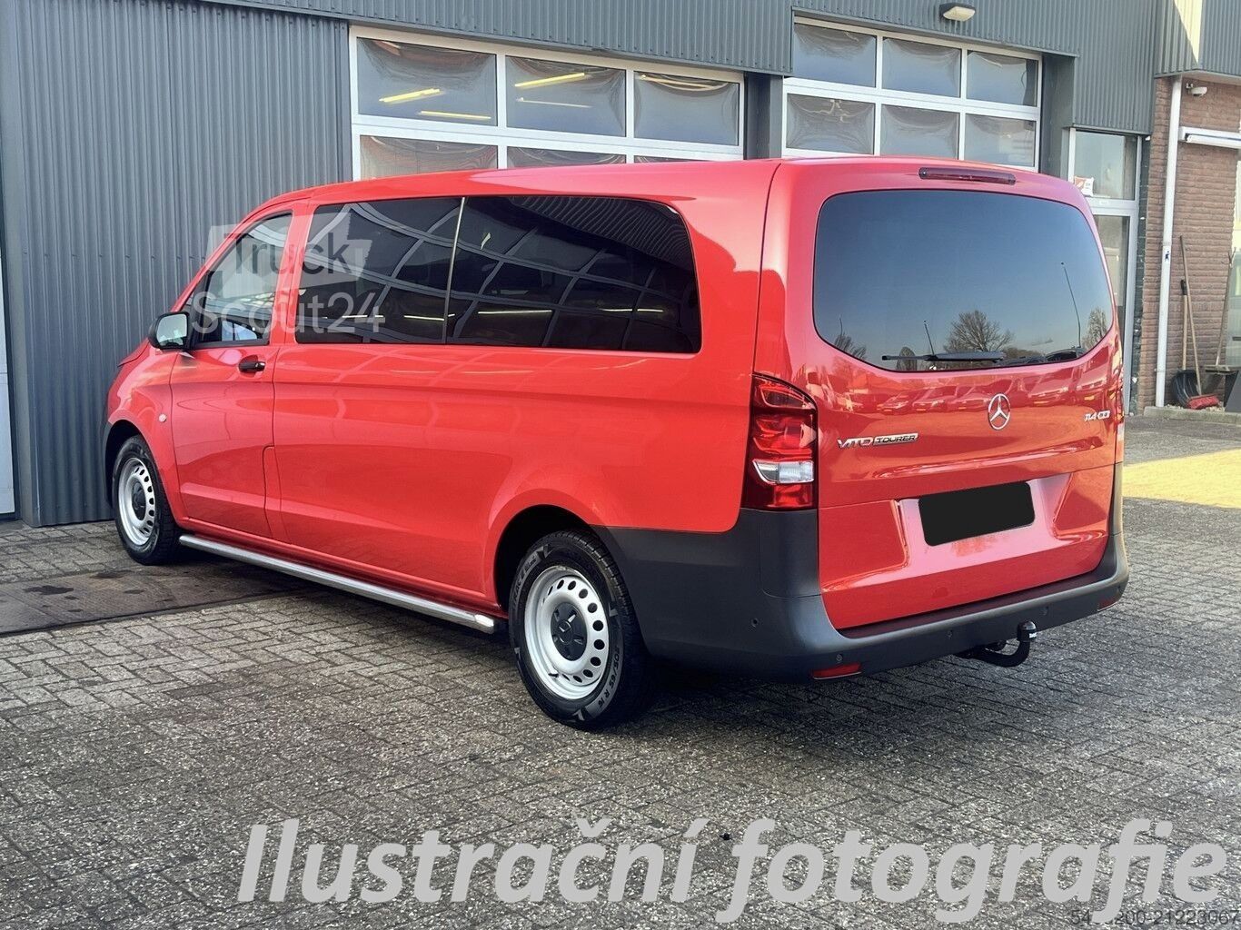 Mercedes-Benz Vito, Tourer, 9 MÍST, TAŽNÉ, AUTOMAT - fotka 2