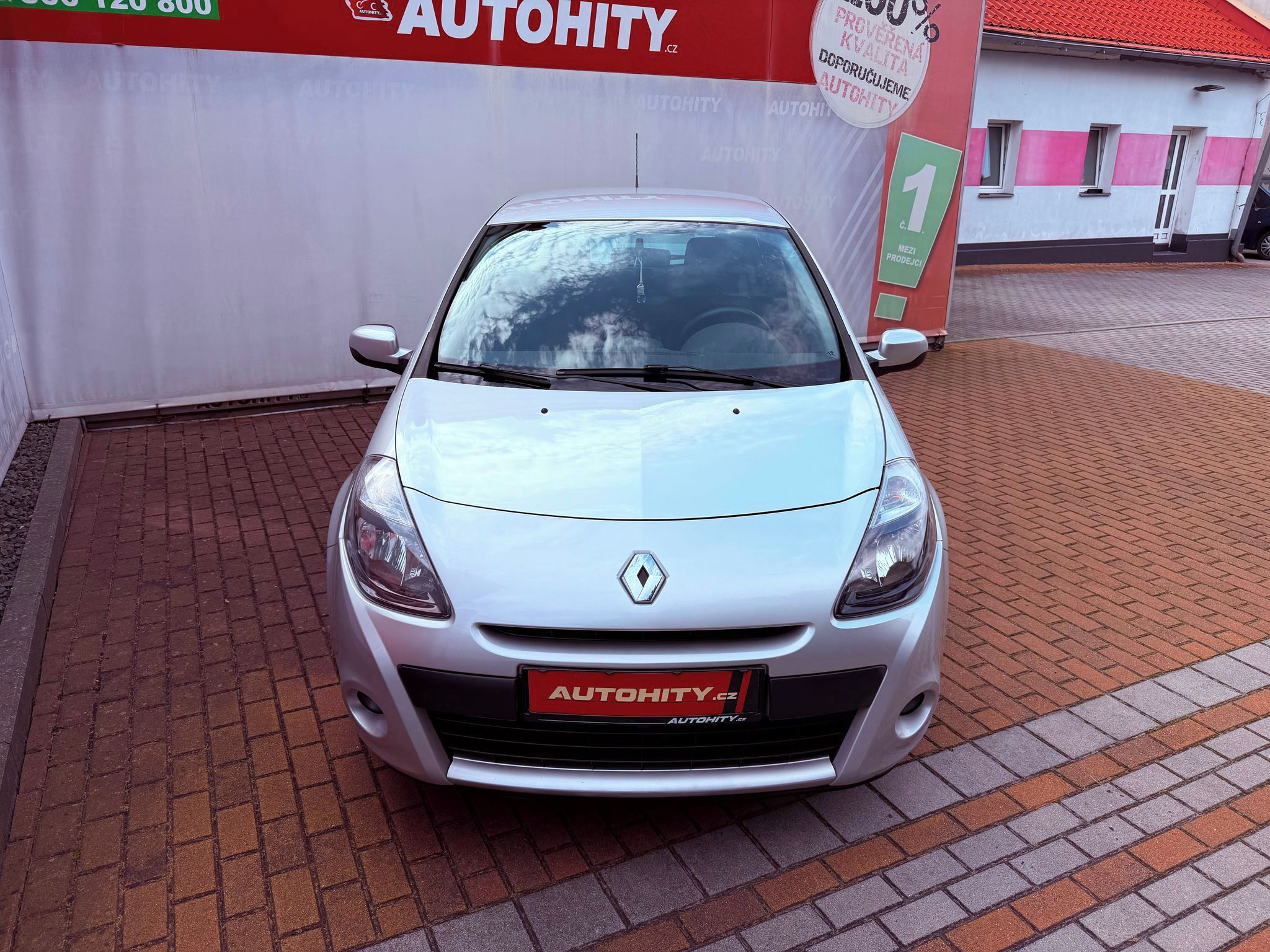 Renault Clio, 1.2 16V Advantage, ČR, 85 tkm - fotka 2