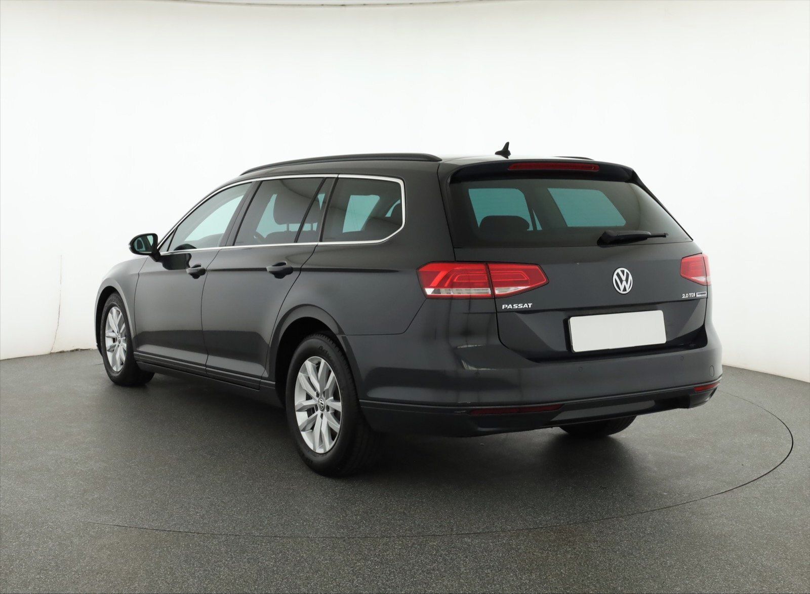 Volkswagen Passat, 2.0 TDI, Comfortline - fotka 4