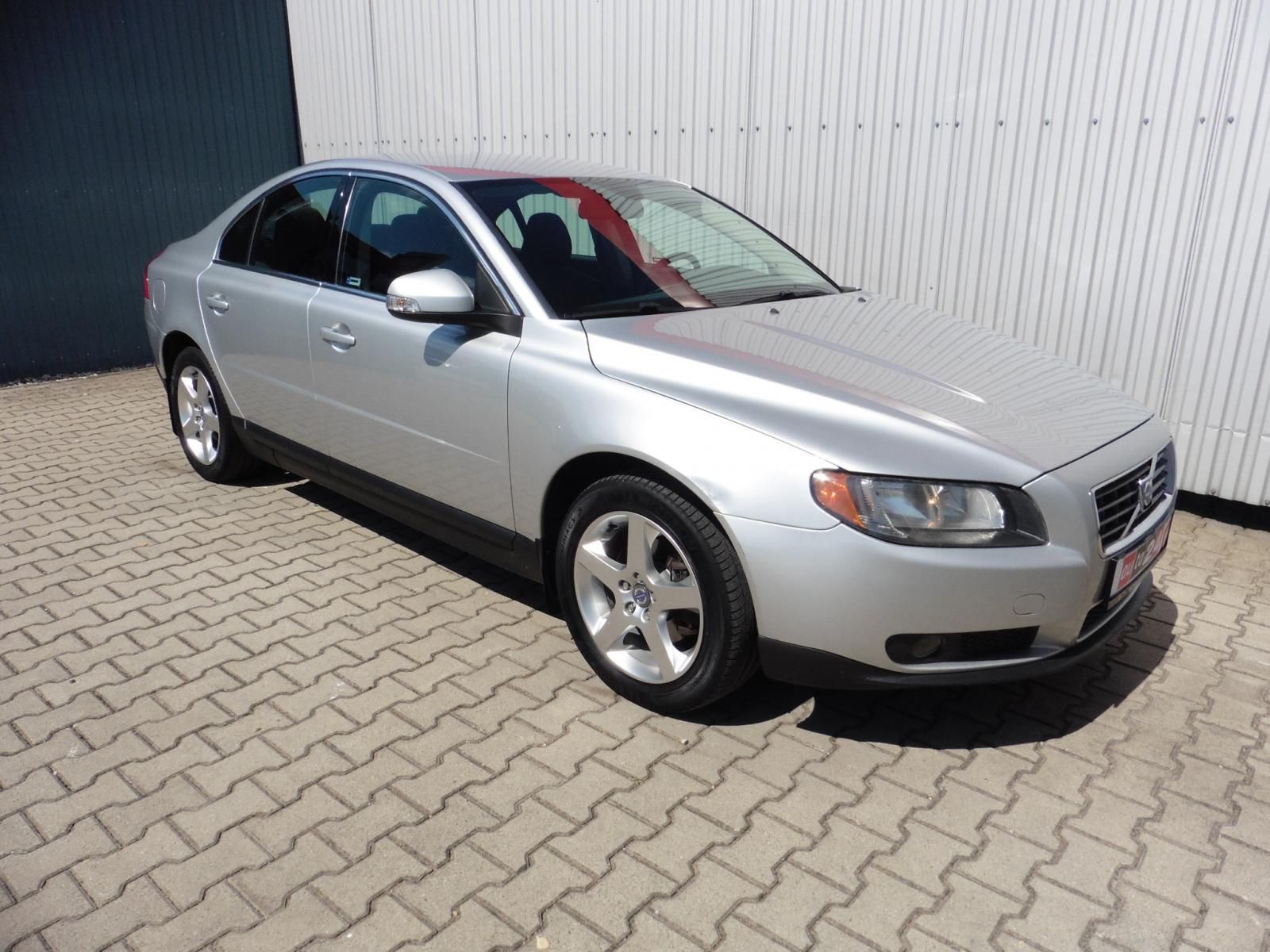 Volvo S80, D5 Momentum - fotka 2