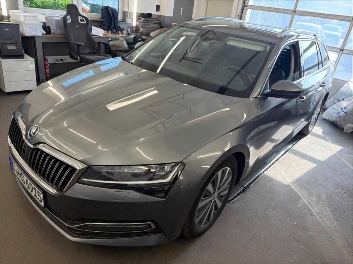 Škoda Superb, 2,0 TDI,WEBASTO,TAŽNÉ