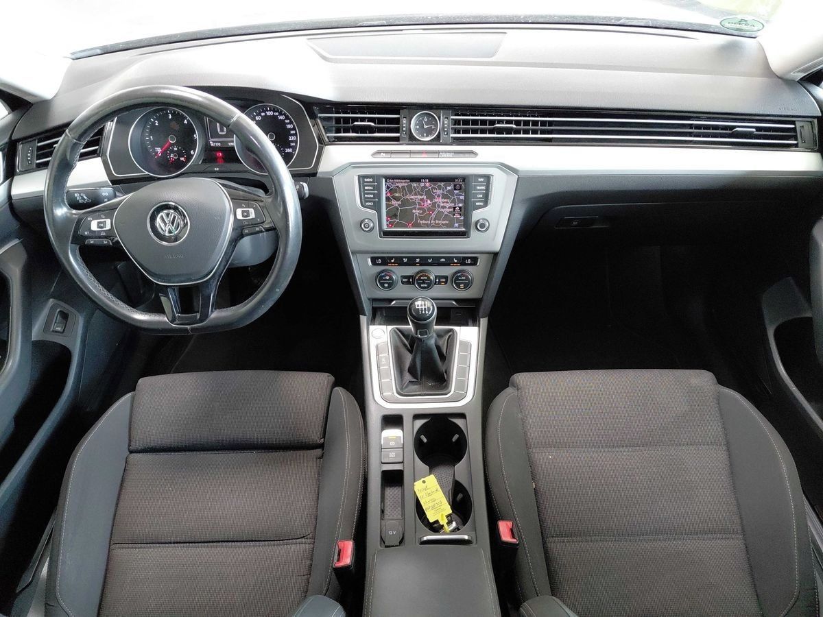 Volkswagen Passat, 2.0TDi 110KW 187tkm LED, TAŽNÉ - fotka 3