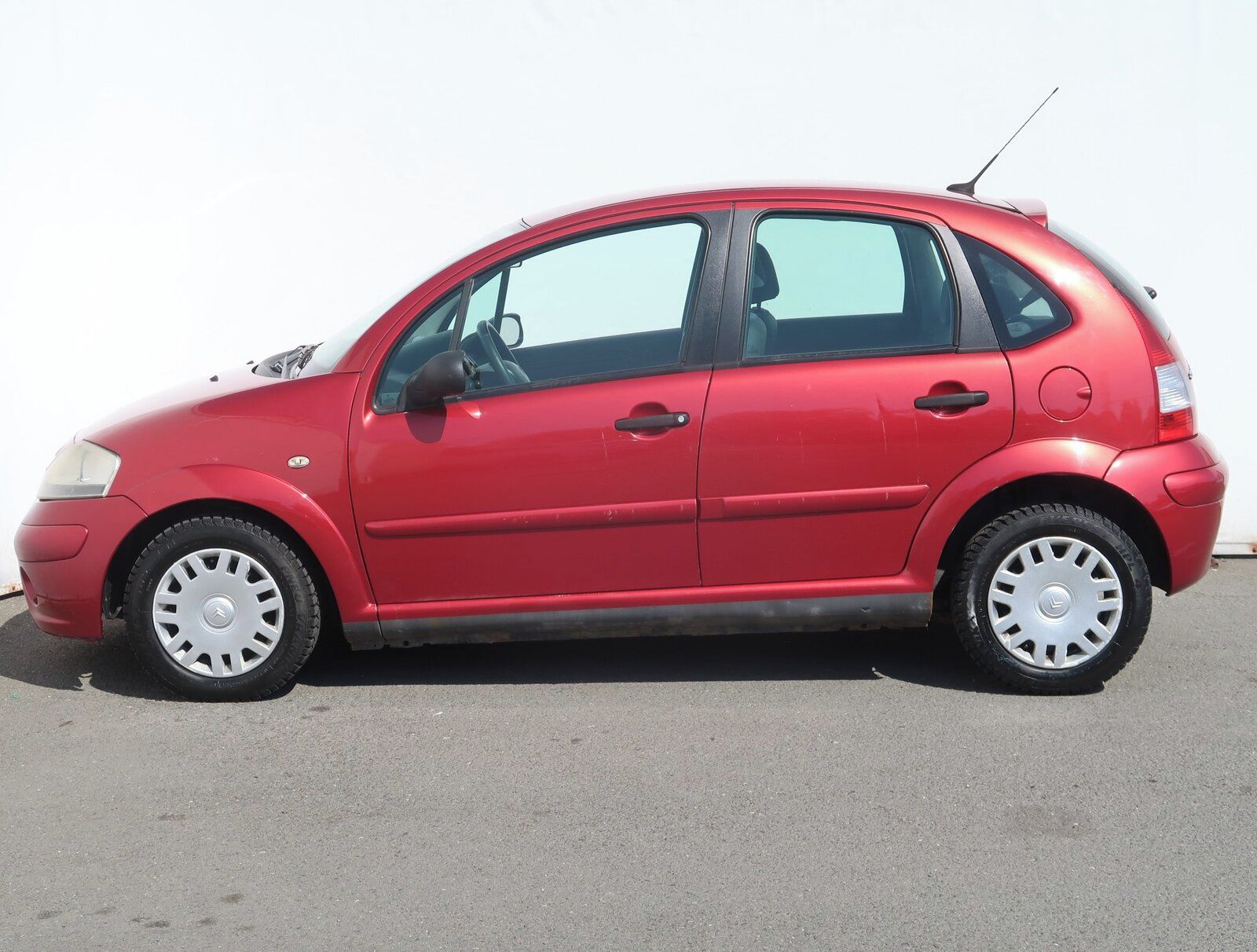 Citroën C3, 1.1 i, po STK, jezdí výborně - fotka 3