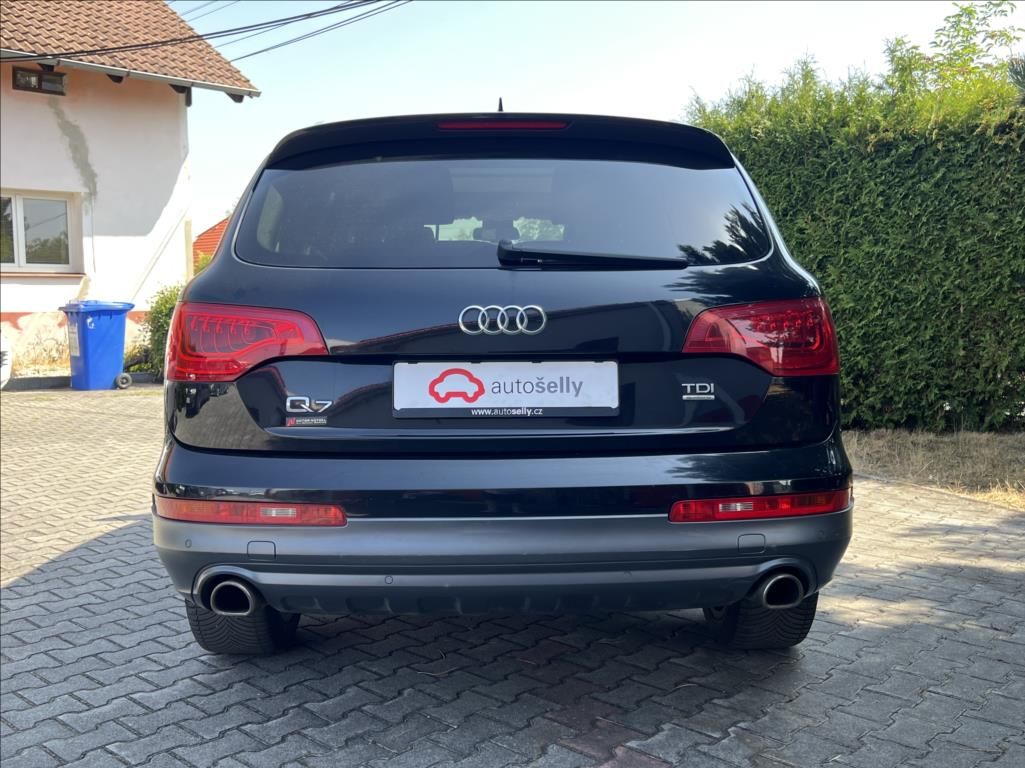 Audi Q7, 3,0 TDi QUATTRO 7-MÍST - fotka 4