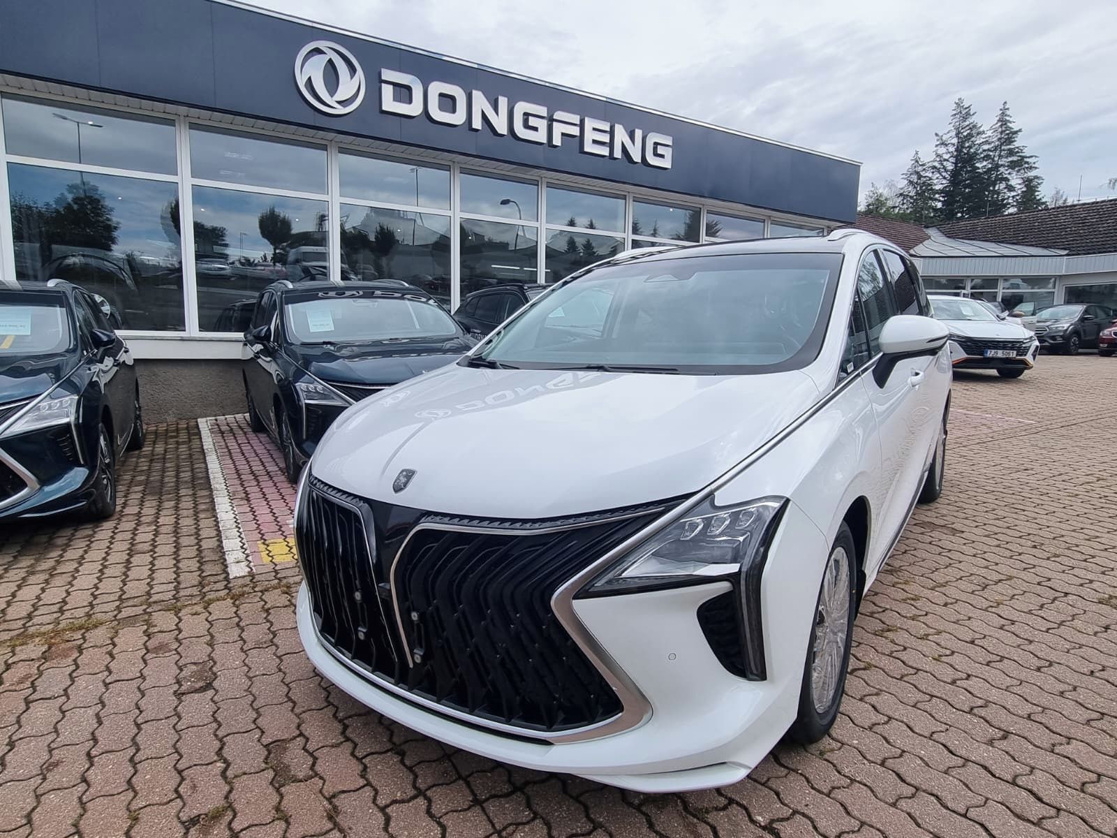 Dongfeng U-Tour, Exclusive FR