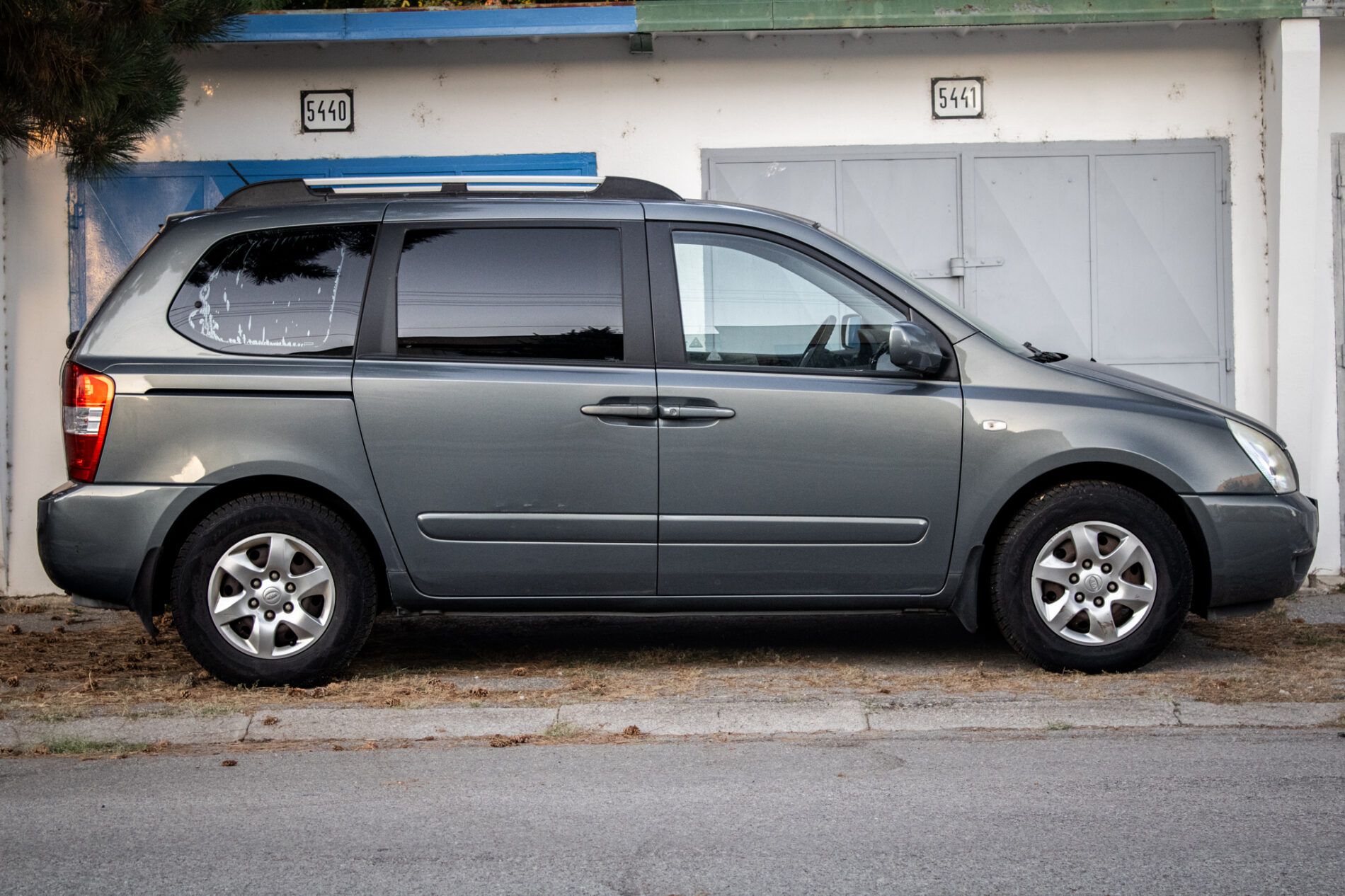Kia Carnival - fotka 4